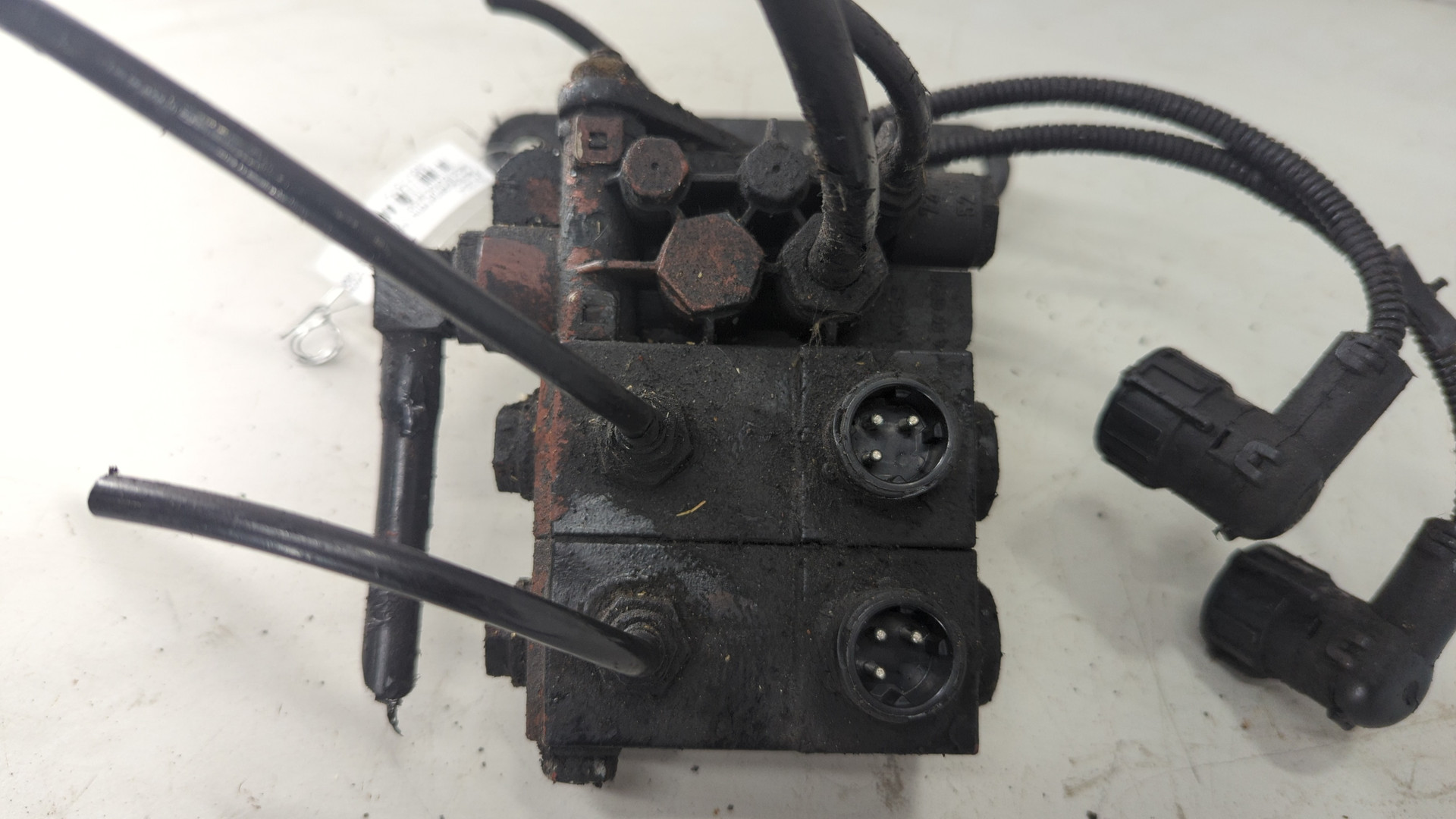 Распределитель тормозных сил