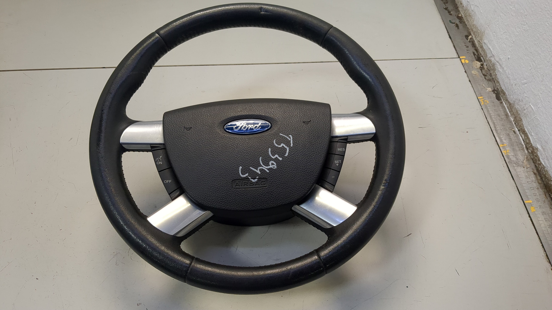 Рулевое колесо (руль)