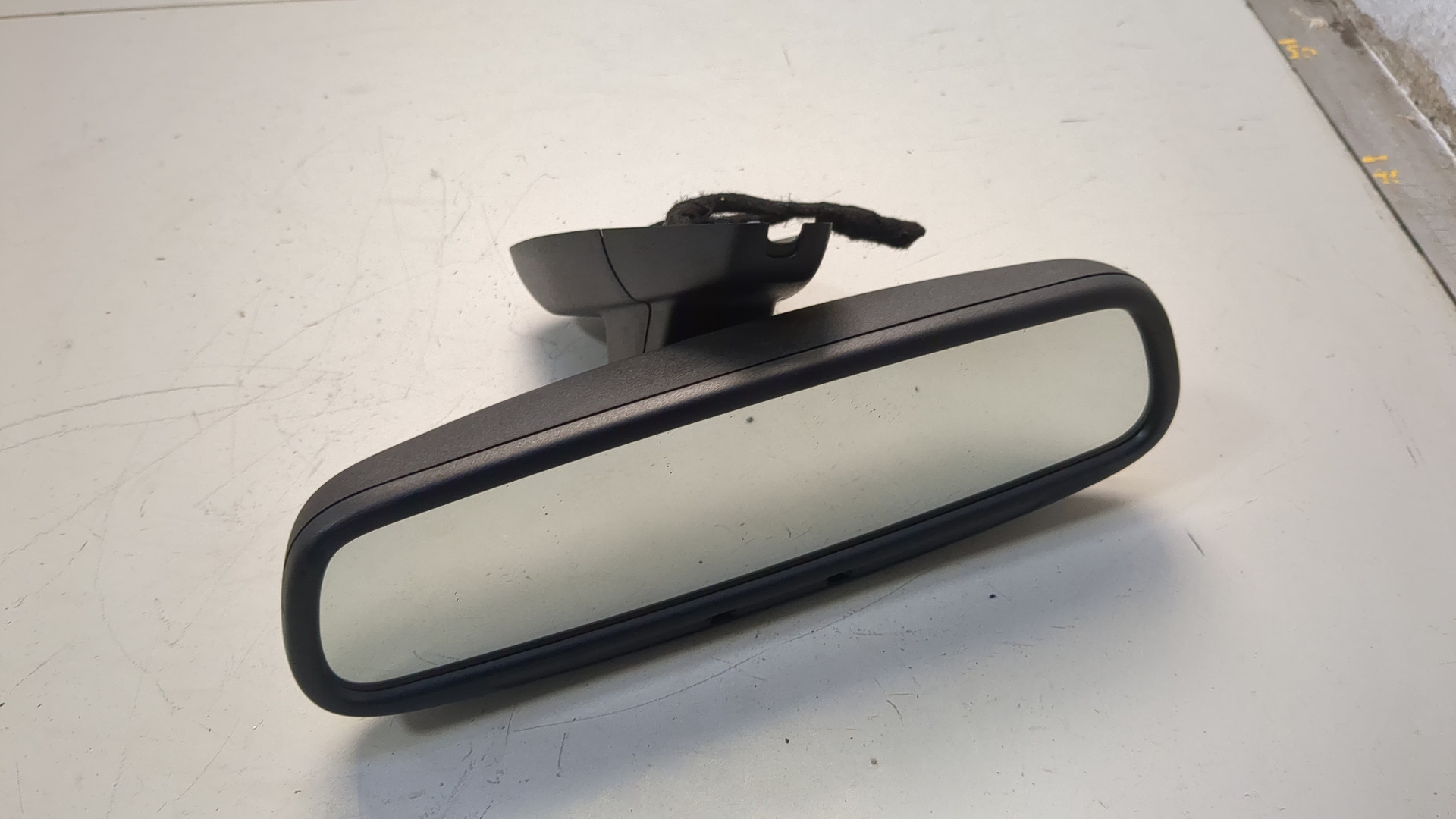 Зеркало заднего вида