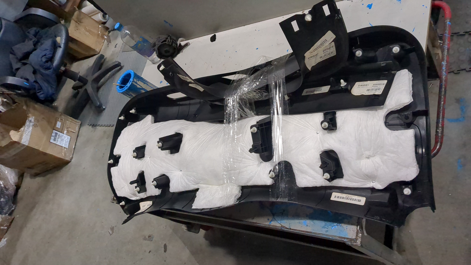 Обшивка двери багажника