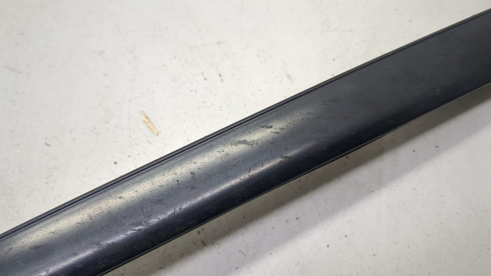 Молдинг лобового стекла