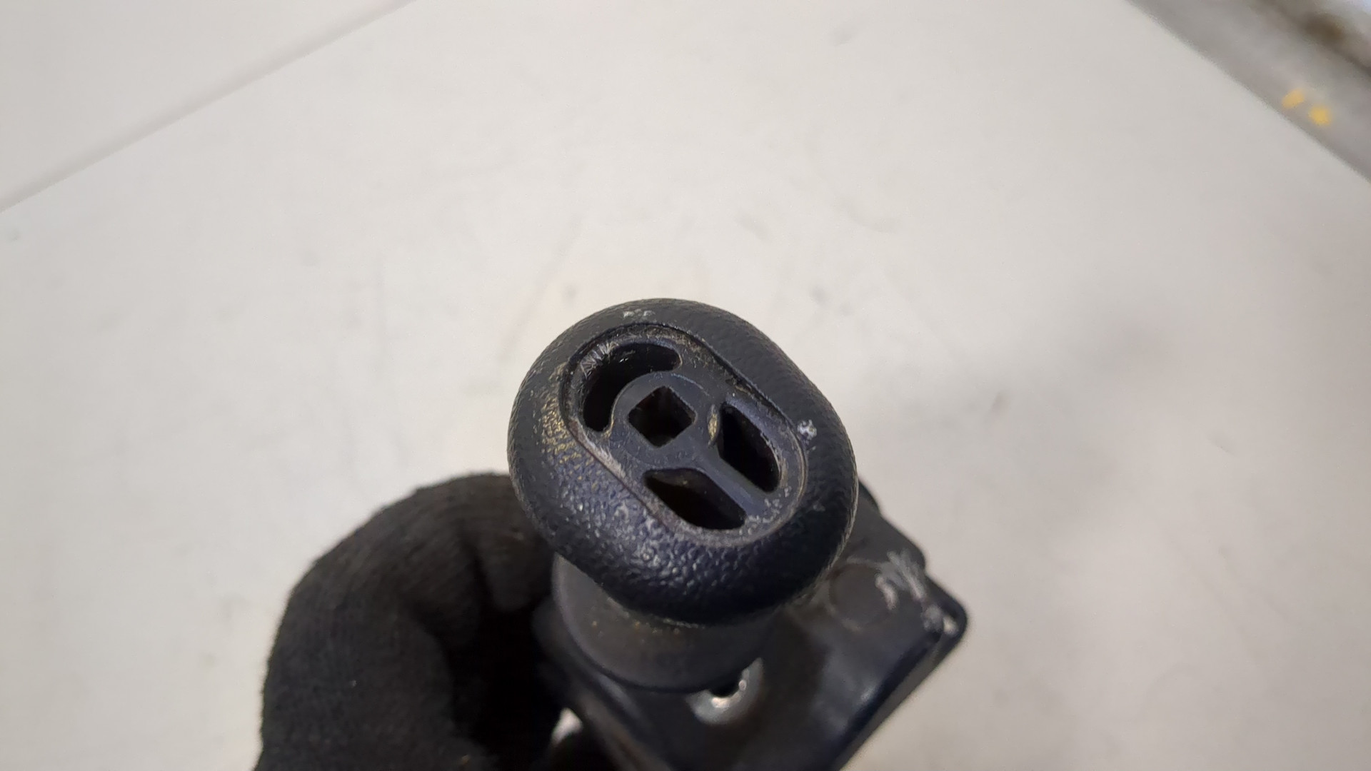 Рычаг стояночного тормоза