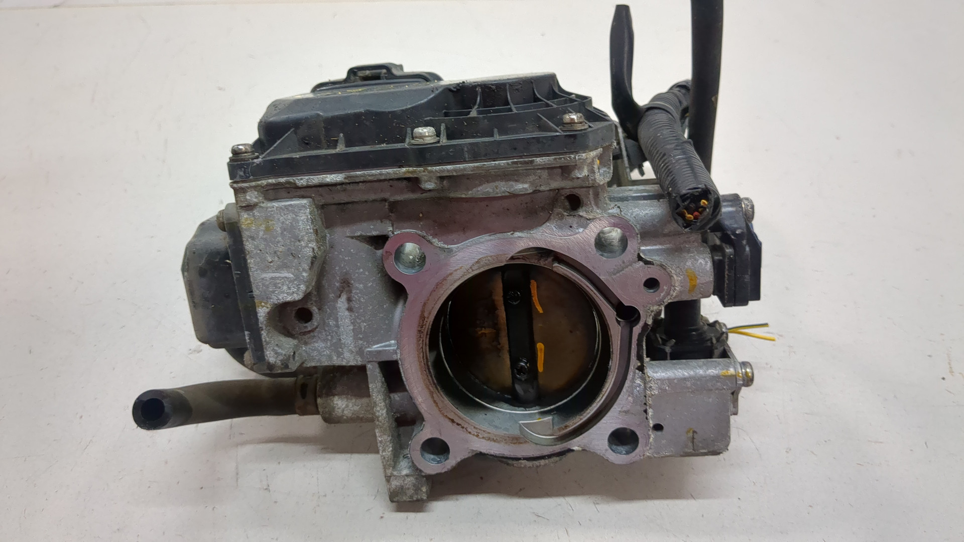 Заслонка дроссельная электрическая