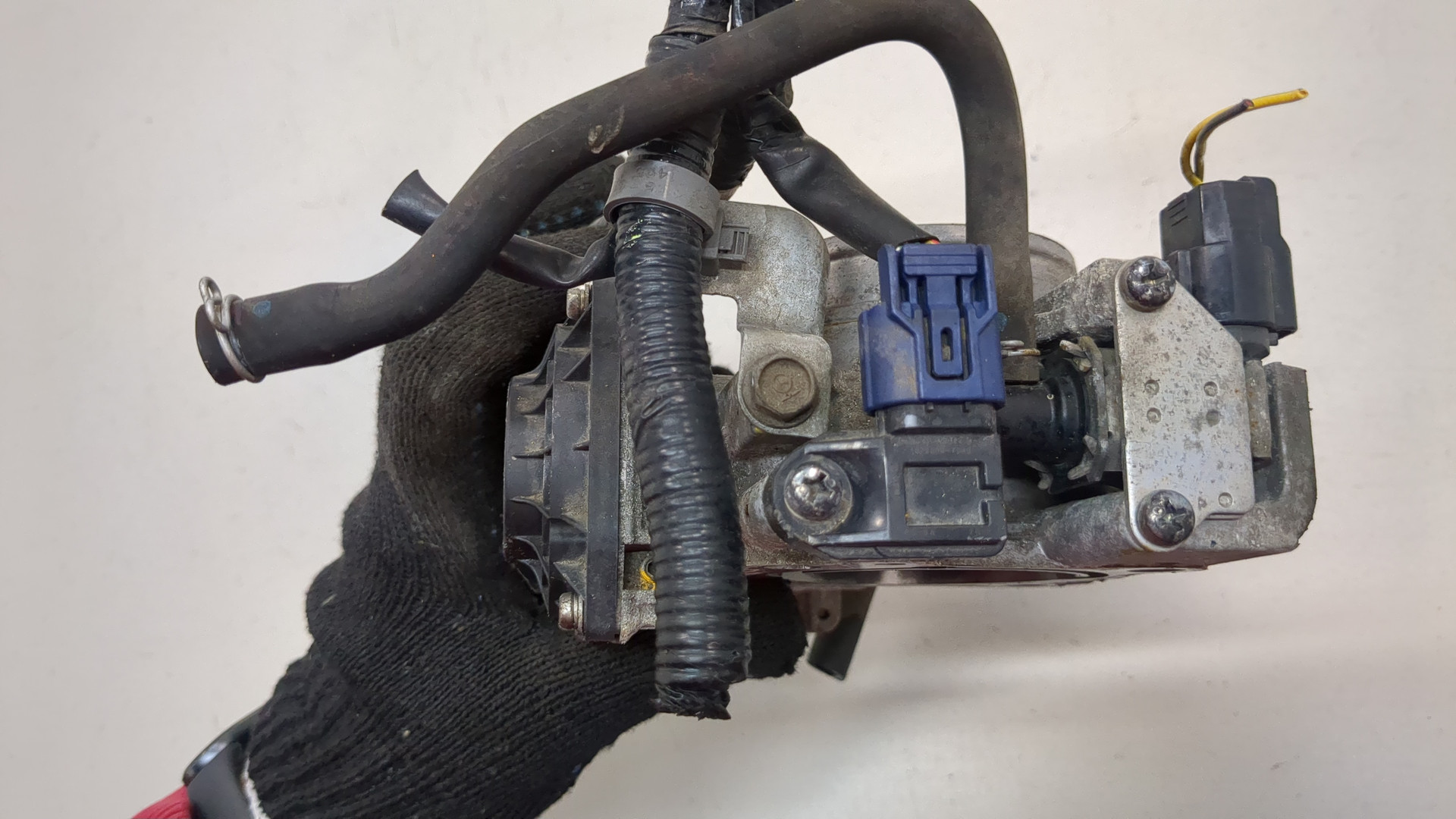 Заслонка дроссельная электрическая