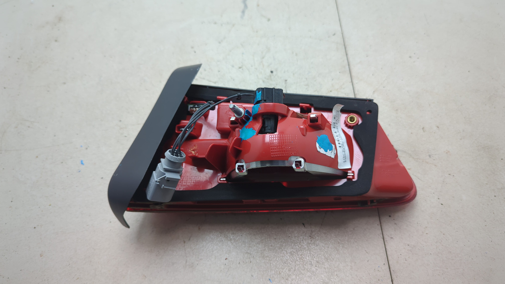 Фонарь задний внутренний левый