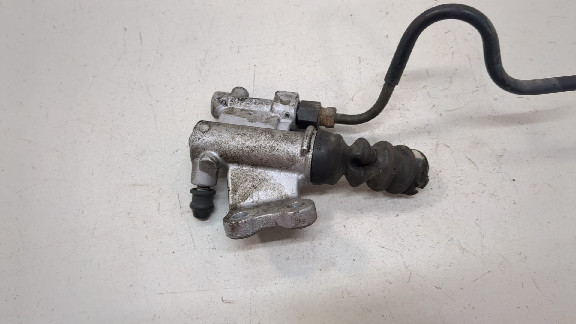 Цилиндр сцепления рабочий