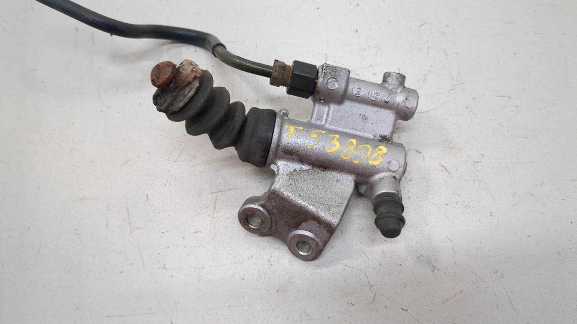 Цилиндр сцепления рабочий