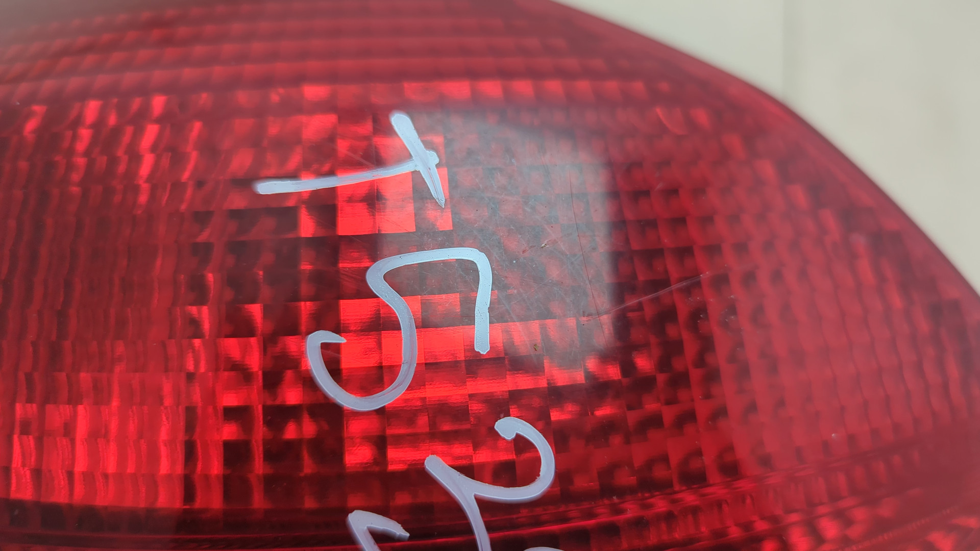 Фонарь задний левый