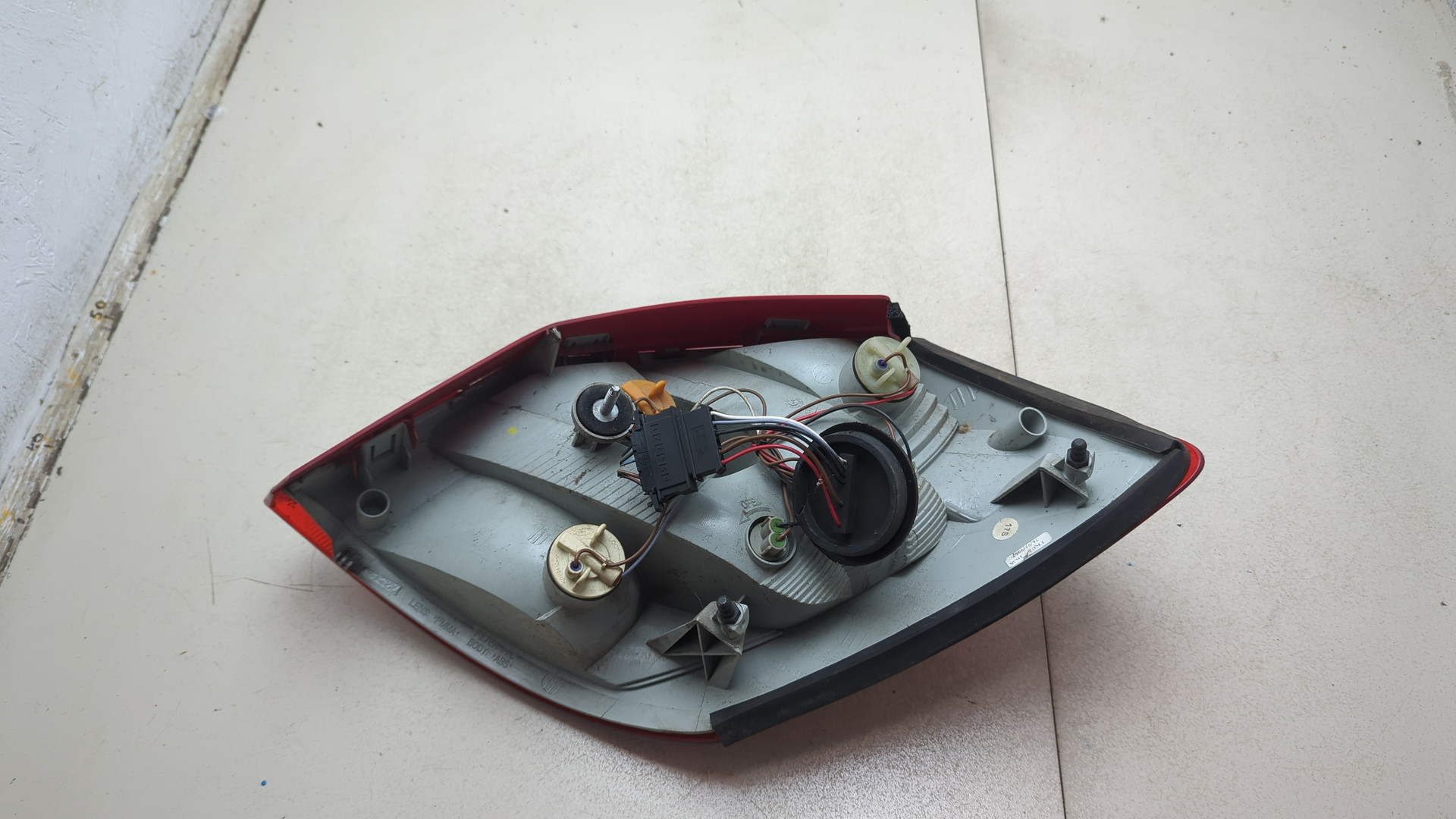 Фонарь задний левый