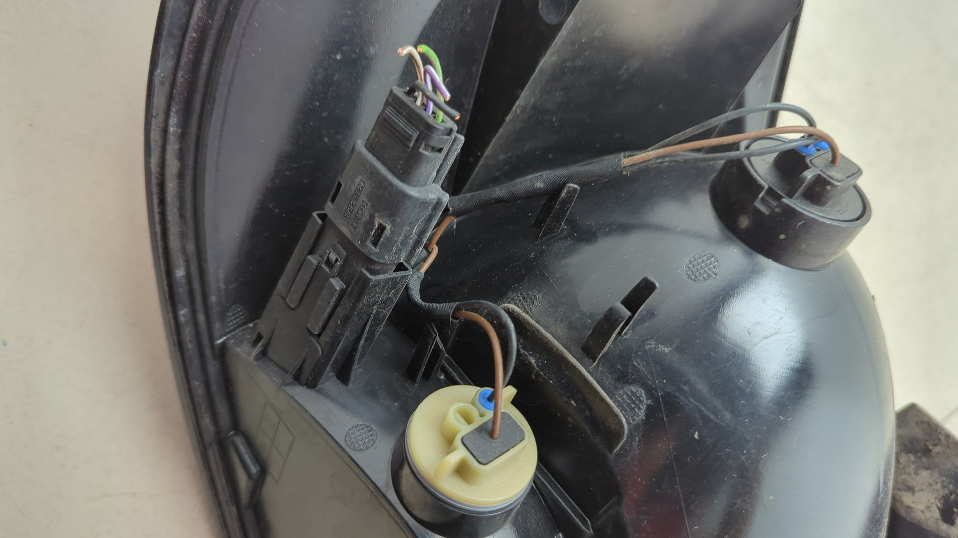 Фонарь задний левый