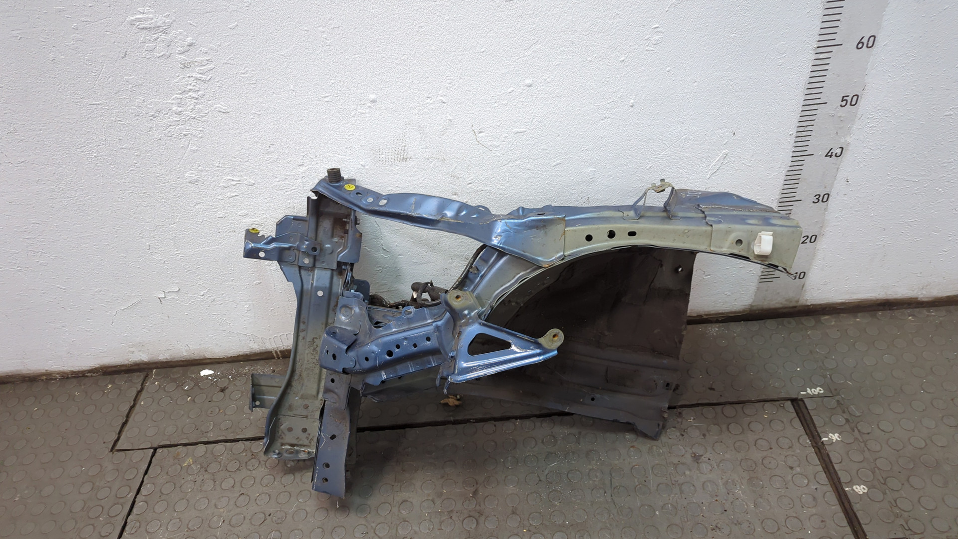 Лонжерон передний левый