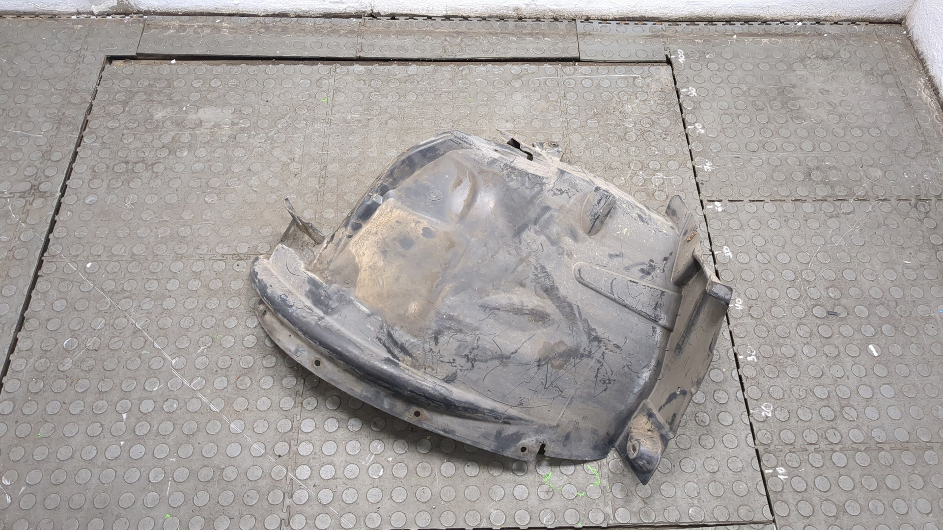 Локер передний левый