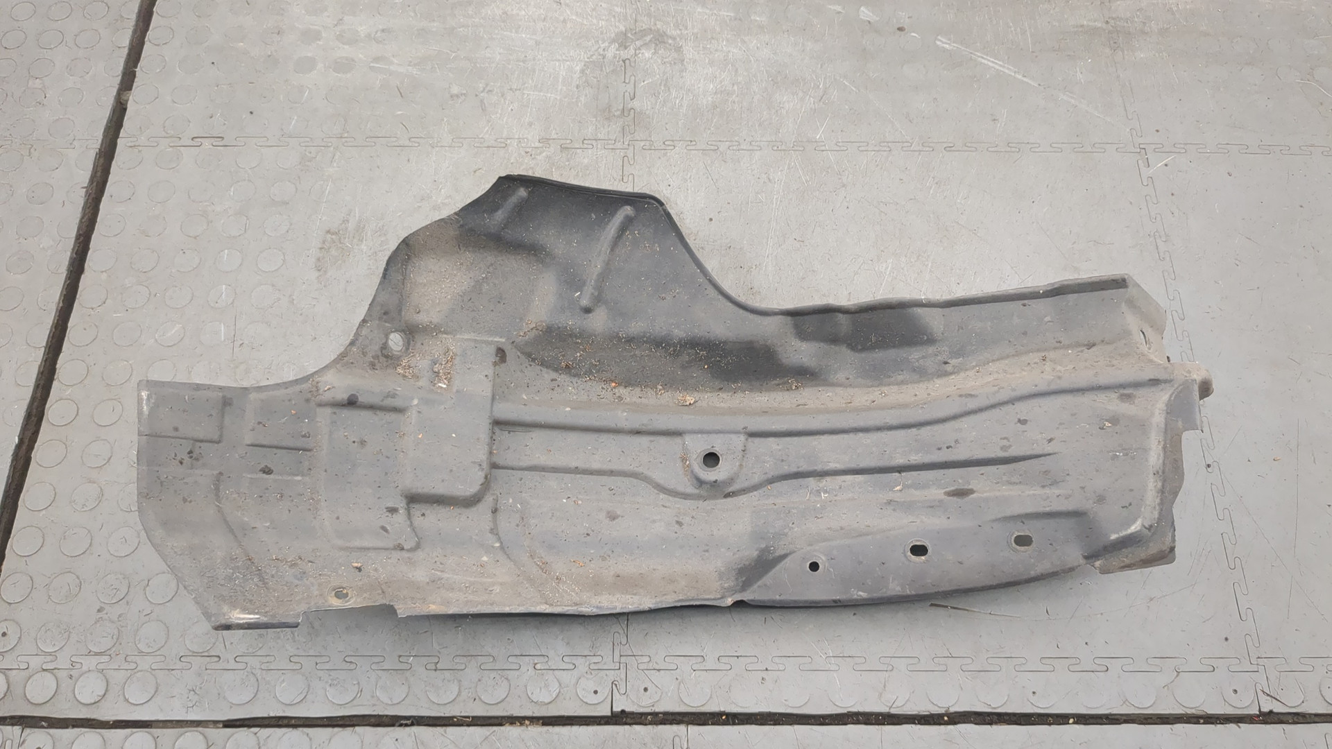 Локер передний правый