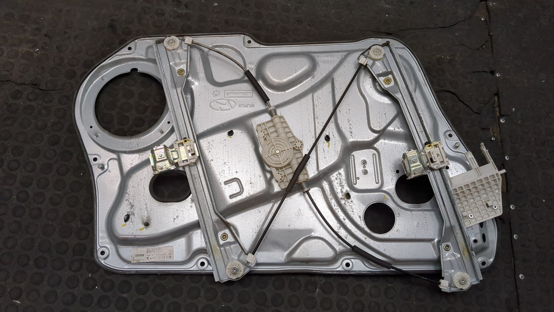 Стеклоподъемник электр. передний правый