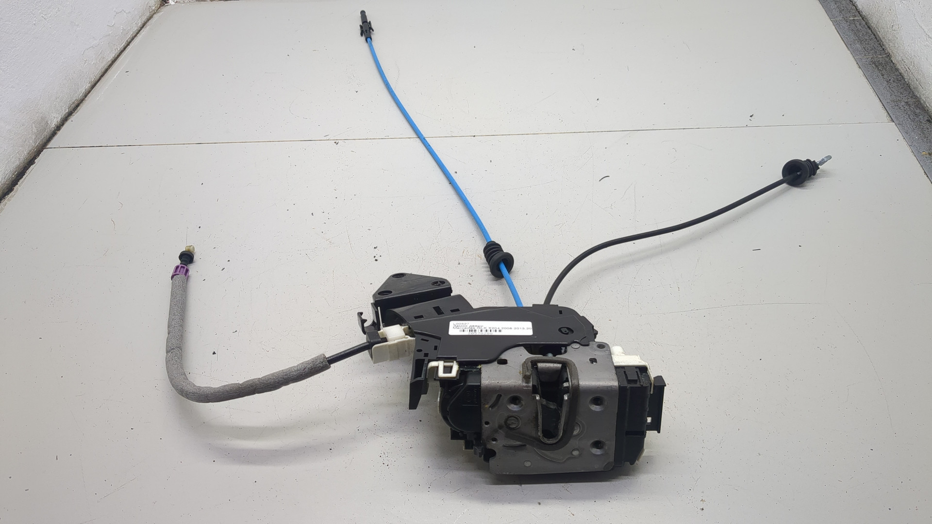 Замок двери задней правой