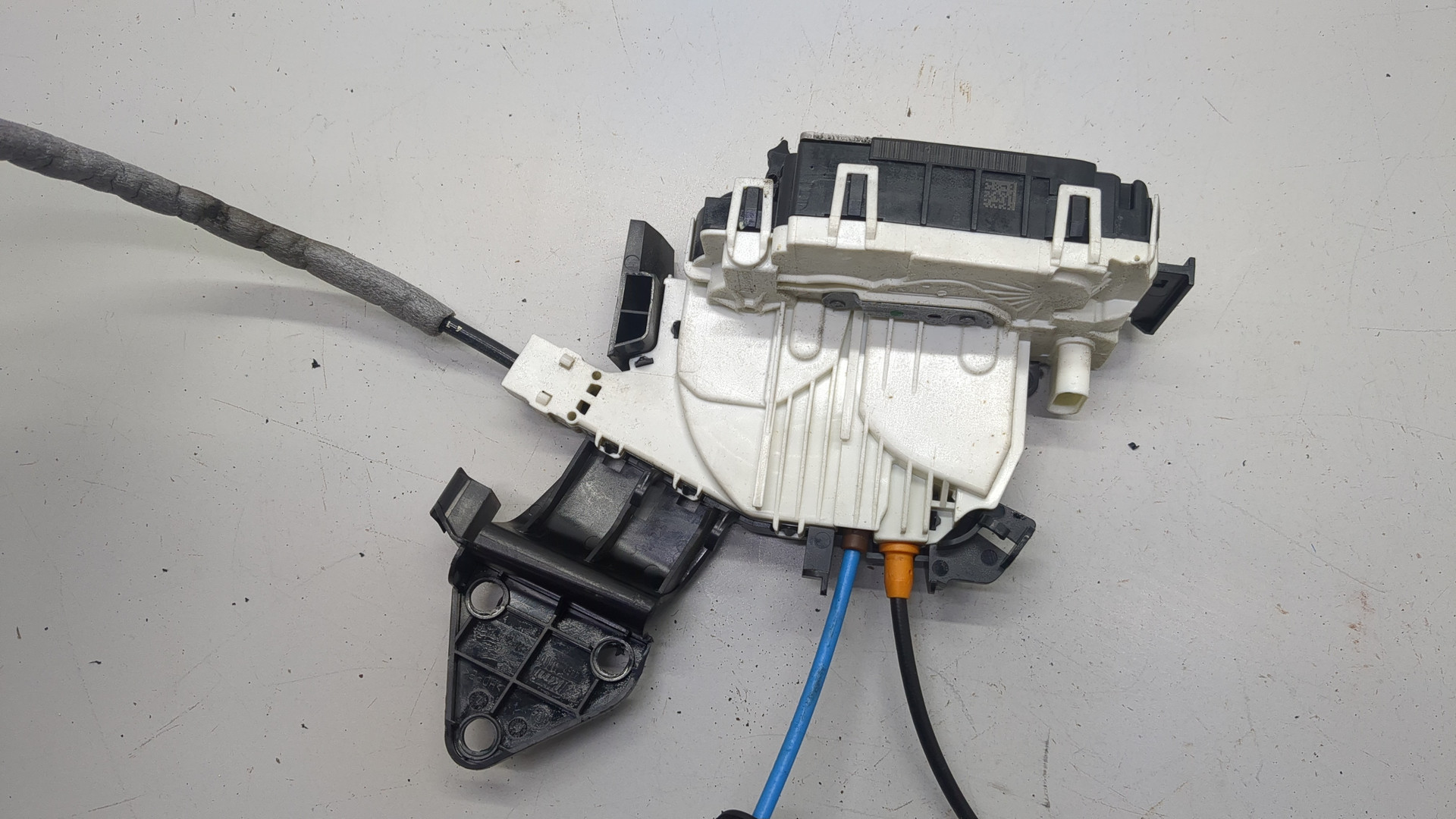 Замок двери задней правой