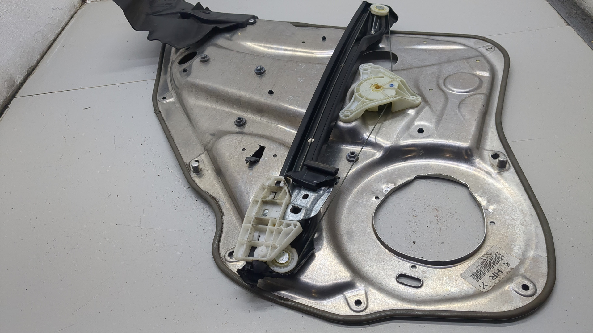 Стеклоподъемник электр. задний правый