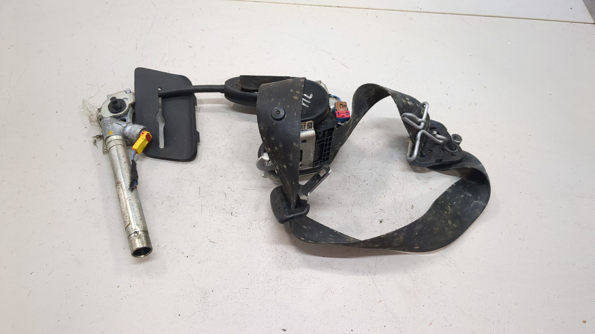 Ремень безопасности