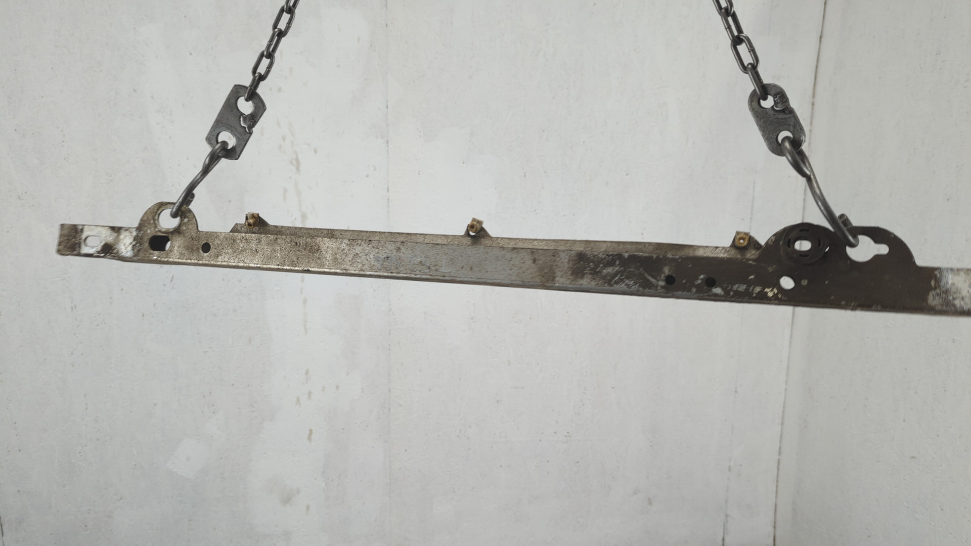 Балка подрадиаторная