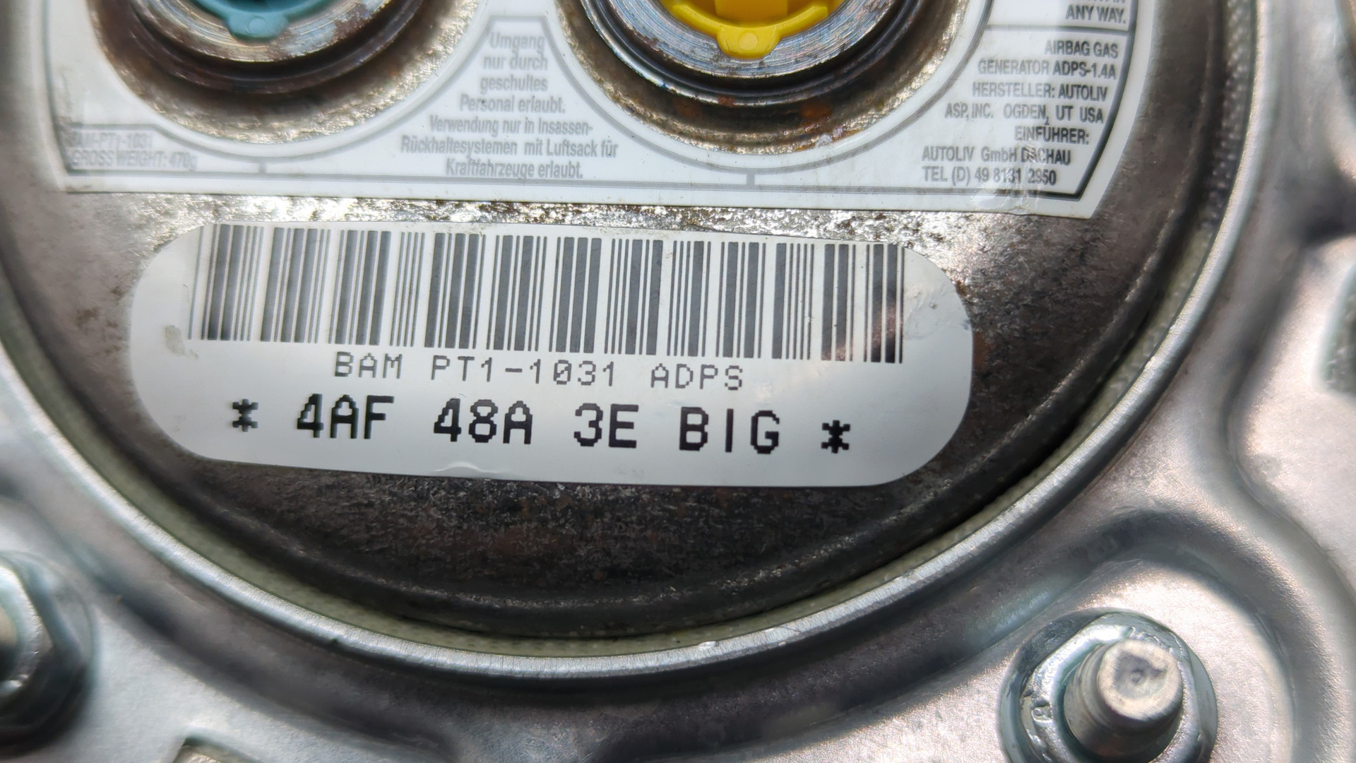 Подушка безопасности в рулевое колесо