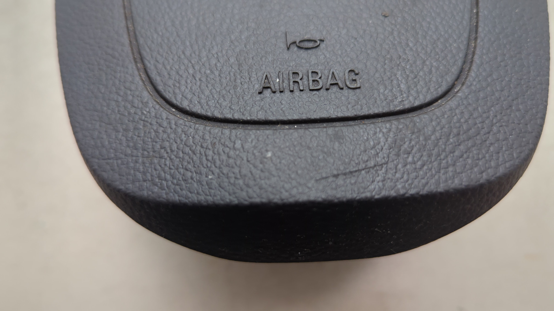 Подушка безопасности в рулевое колесо