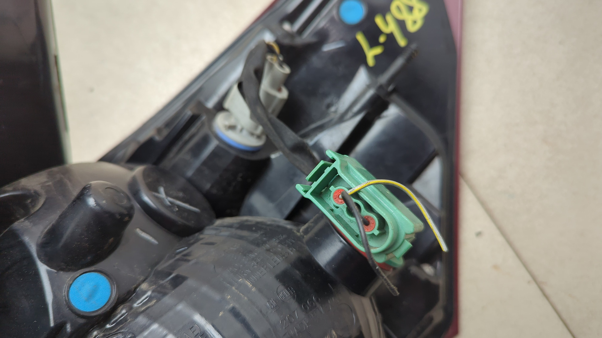 Фонарь задний левый