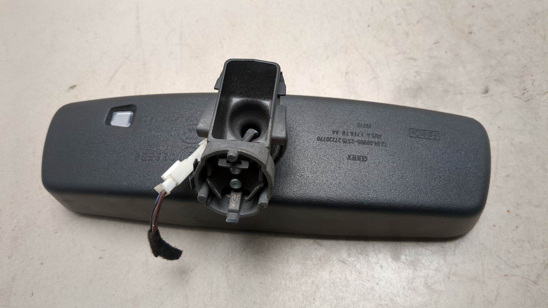 Зеркало заднего вида