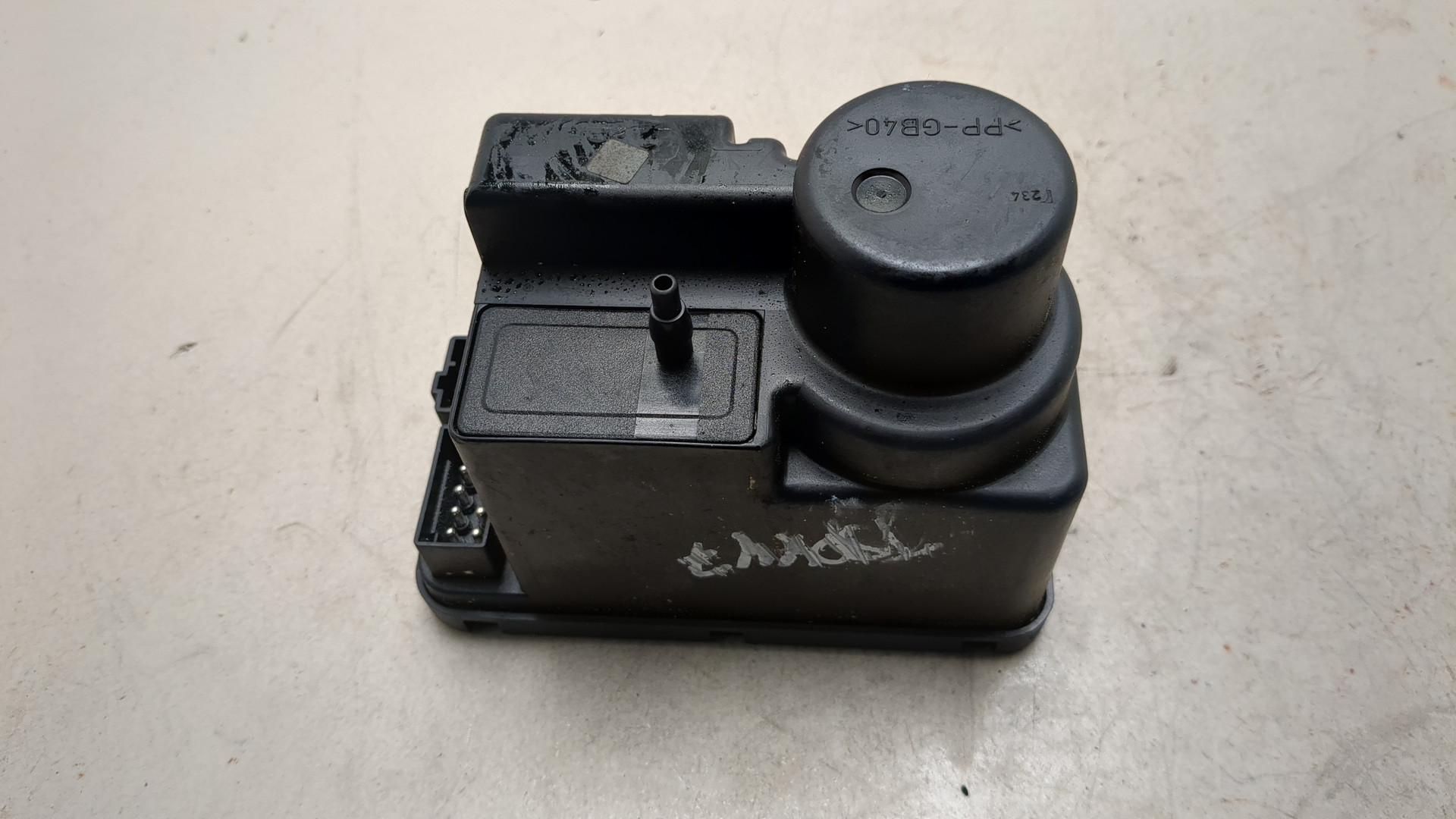 Вакуумное устройство системы центрального замка