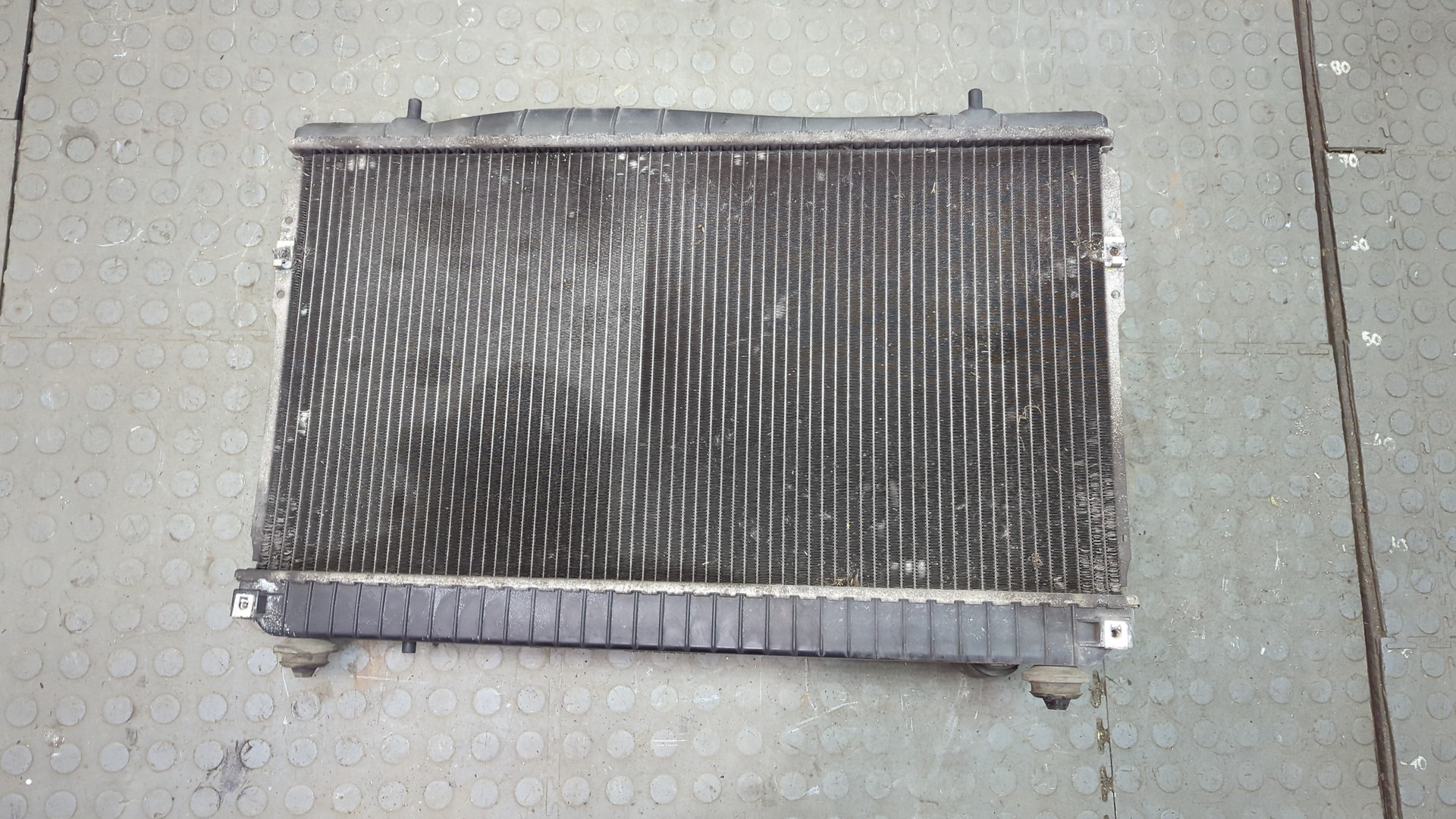 Радиатор охлаждения двигателя основной