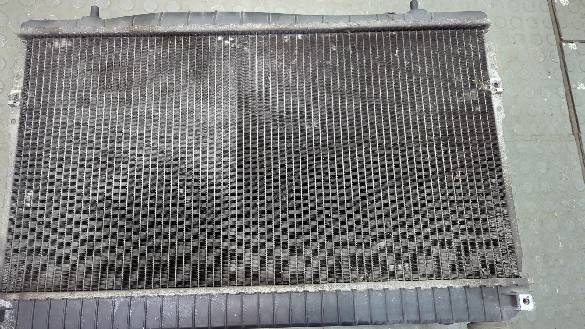 Радиатор охлаждения двигателя основной