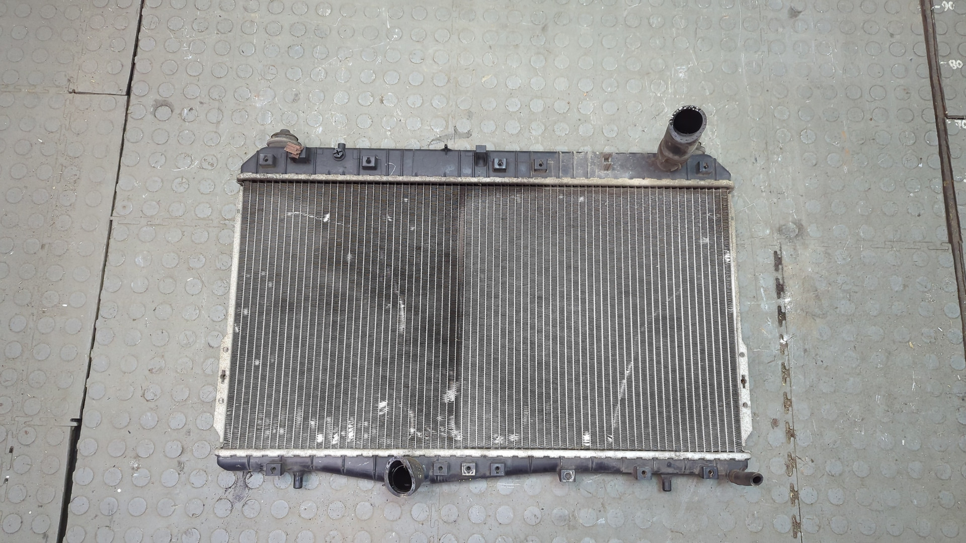 Радиатор охлаждения двигателя основной