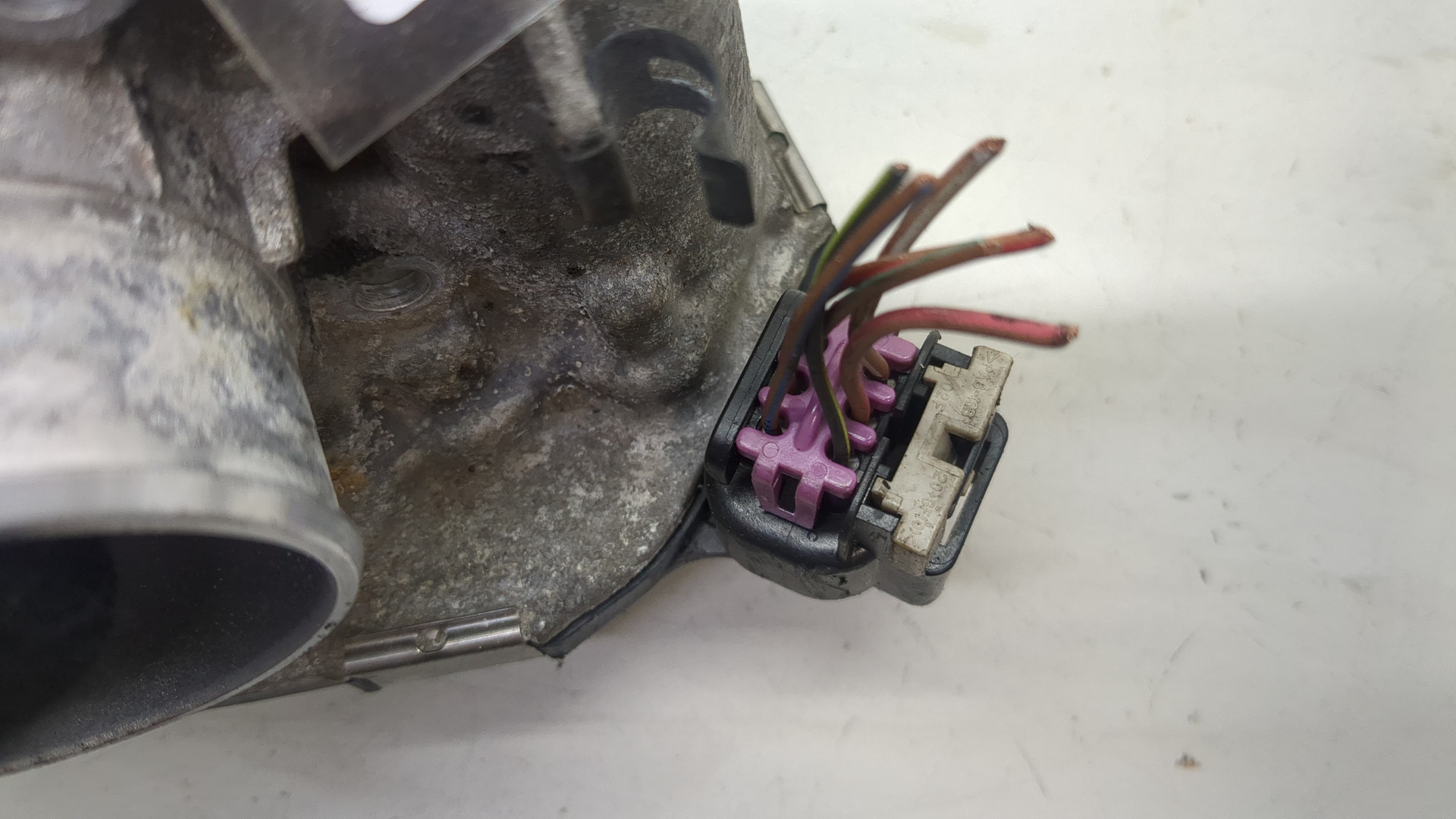 Заслонка дроссельная электрическая