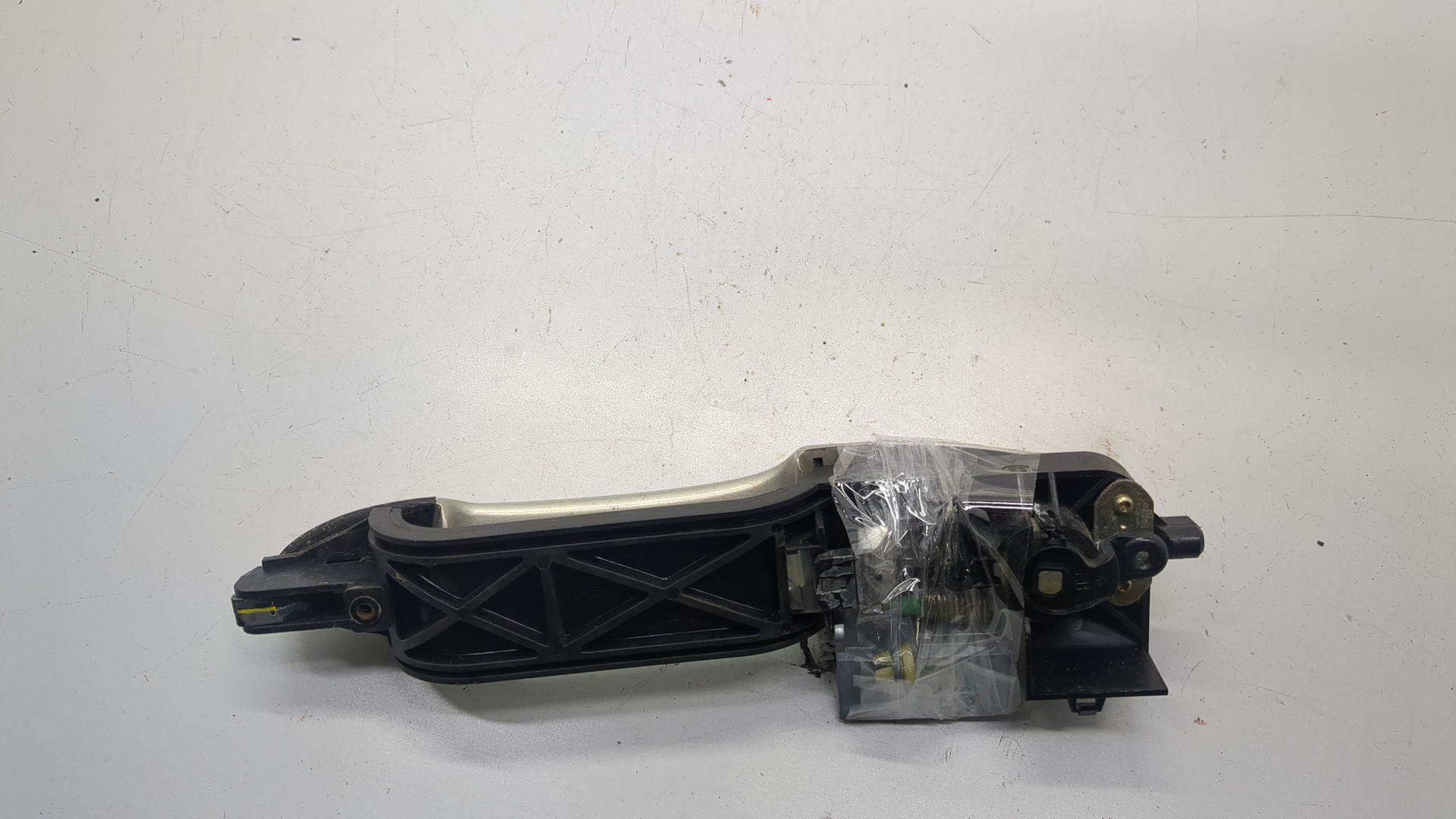 Ручка двери наружная