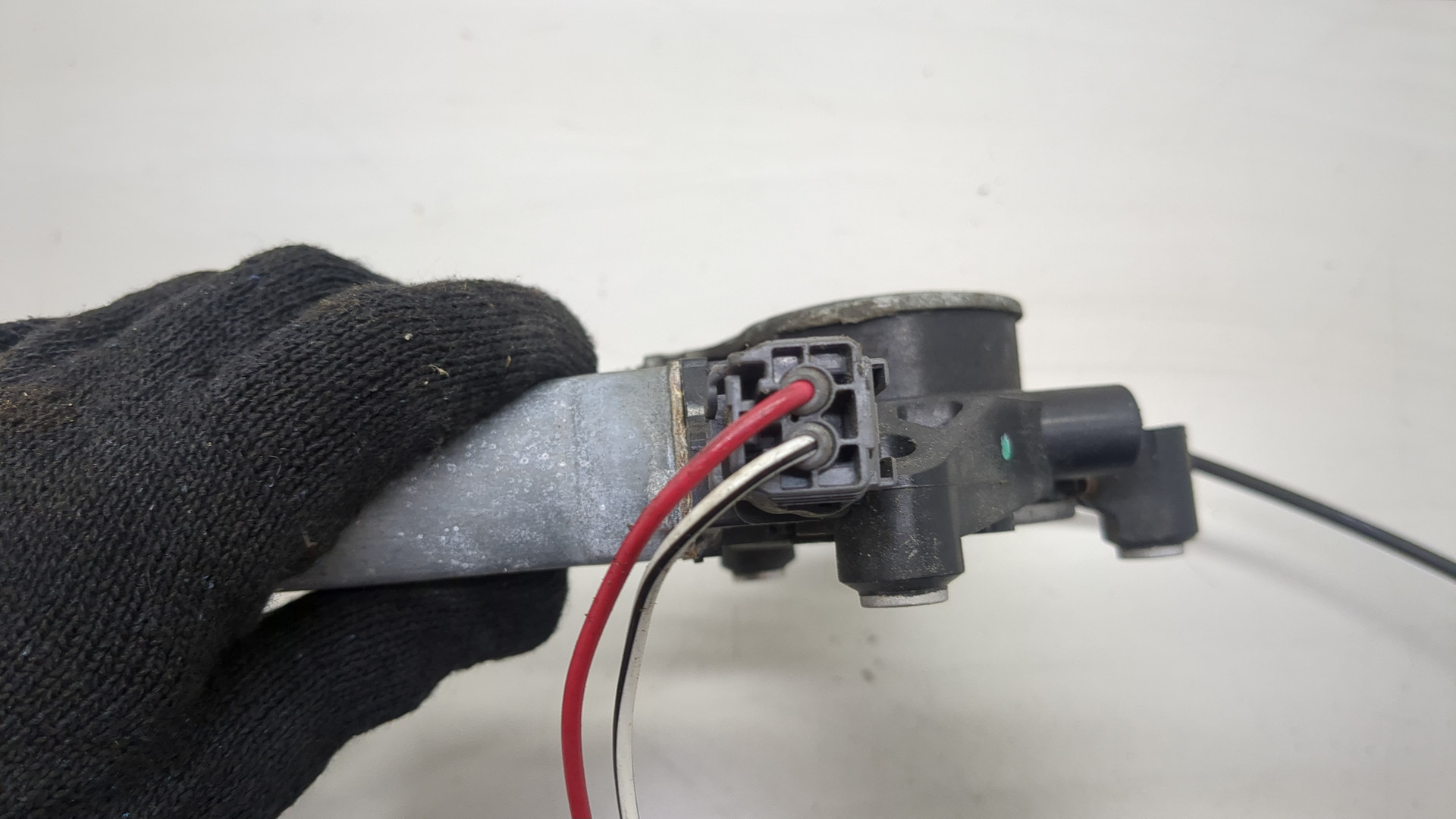 Стеклоподъемник электр. передний левый