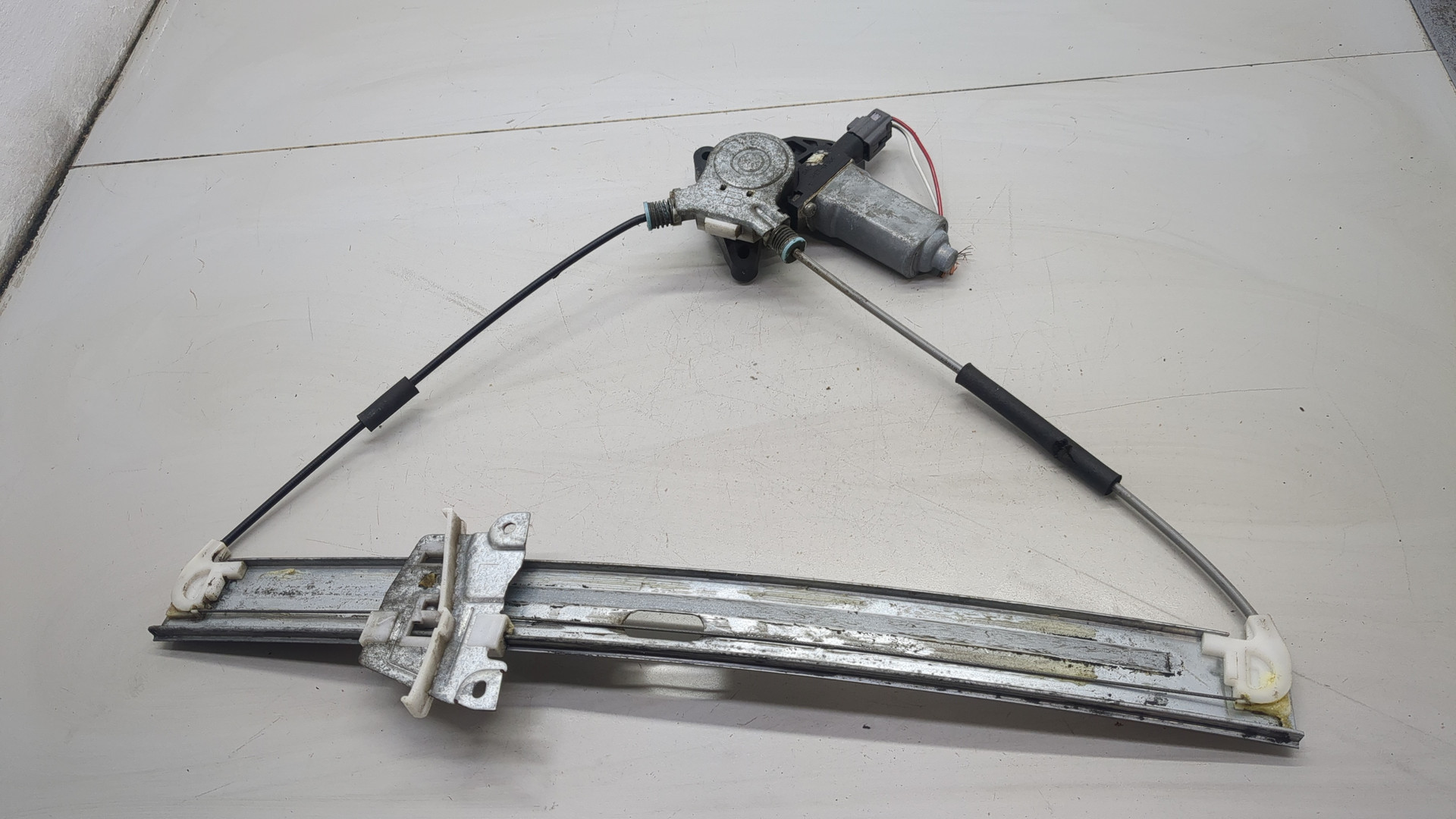 Стеклоподъемник электр. передний левый