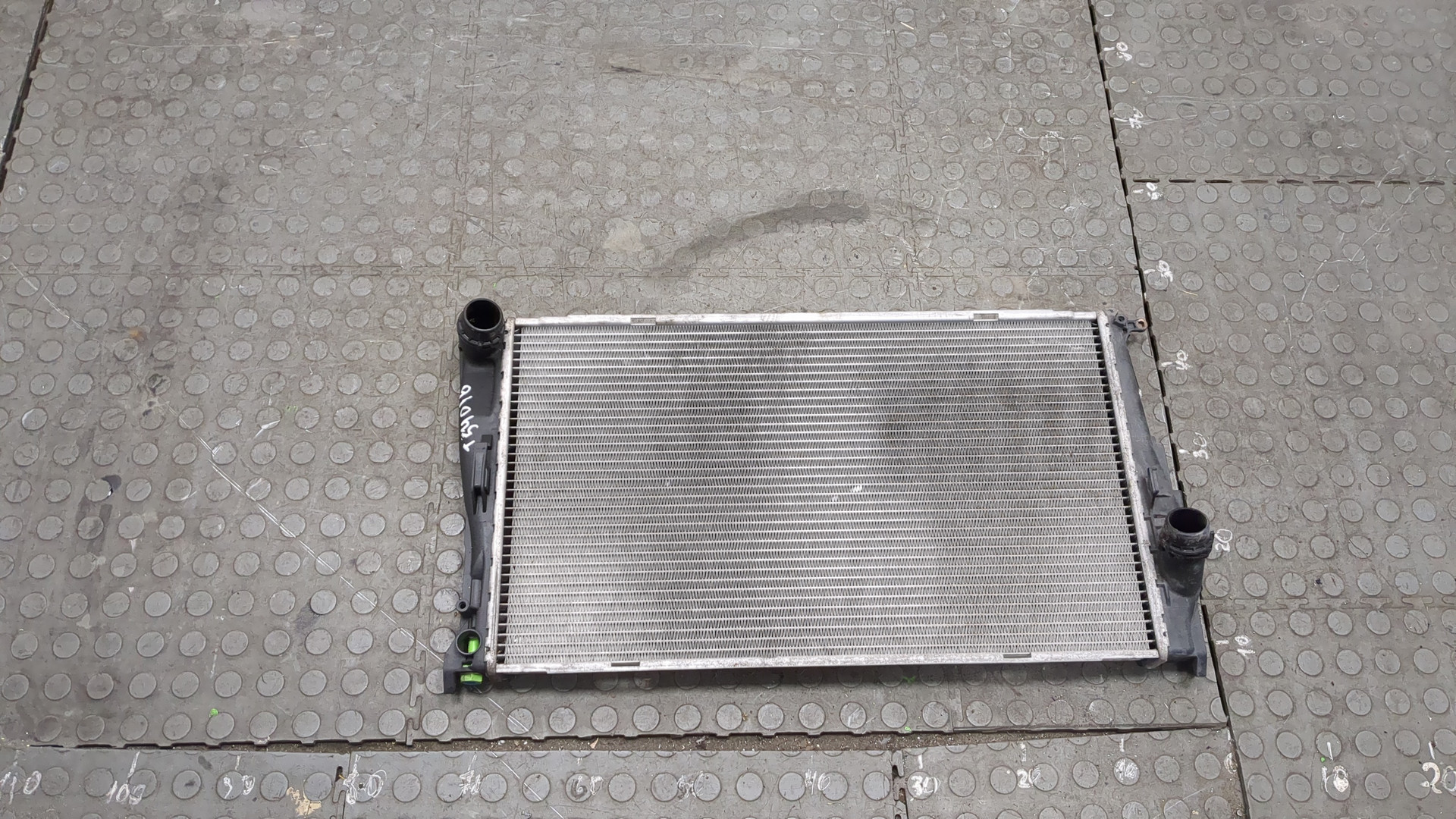 Радиатор охлаждения двигателя основной