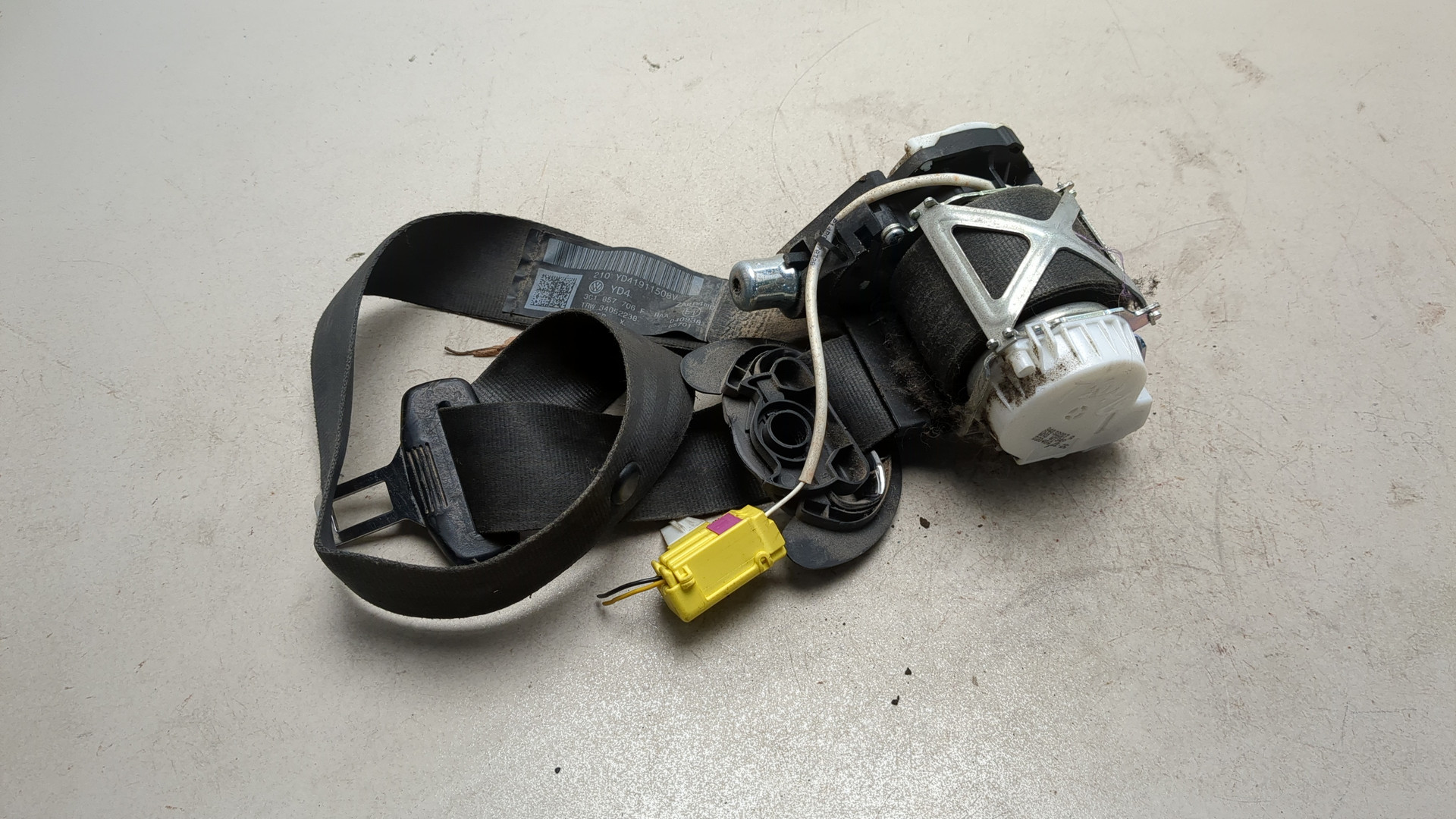 Ремень безопасности