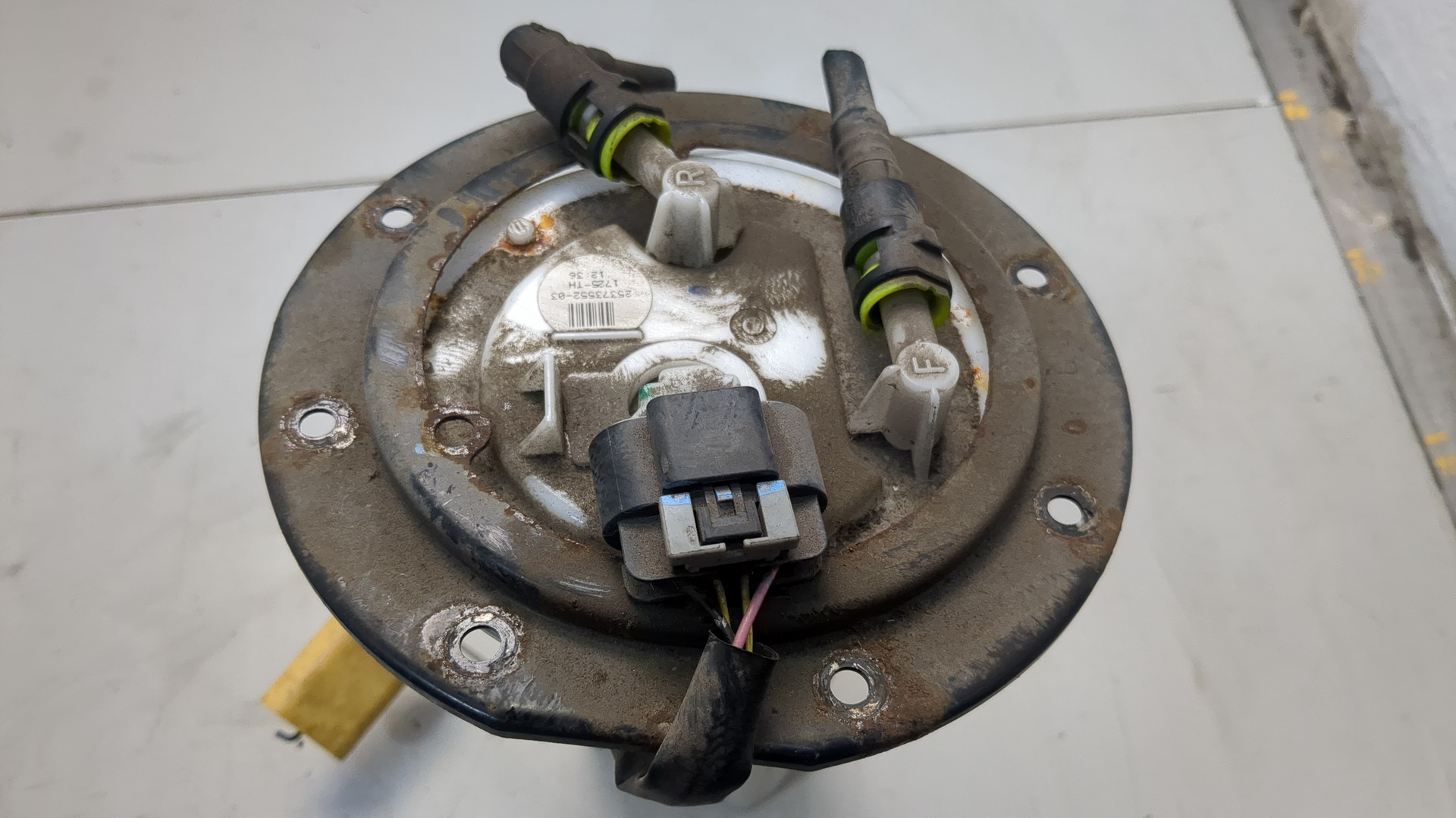 Насос топливный электрический