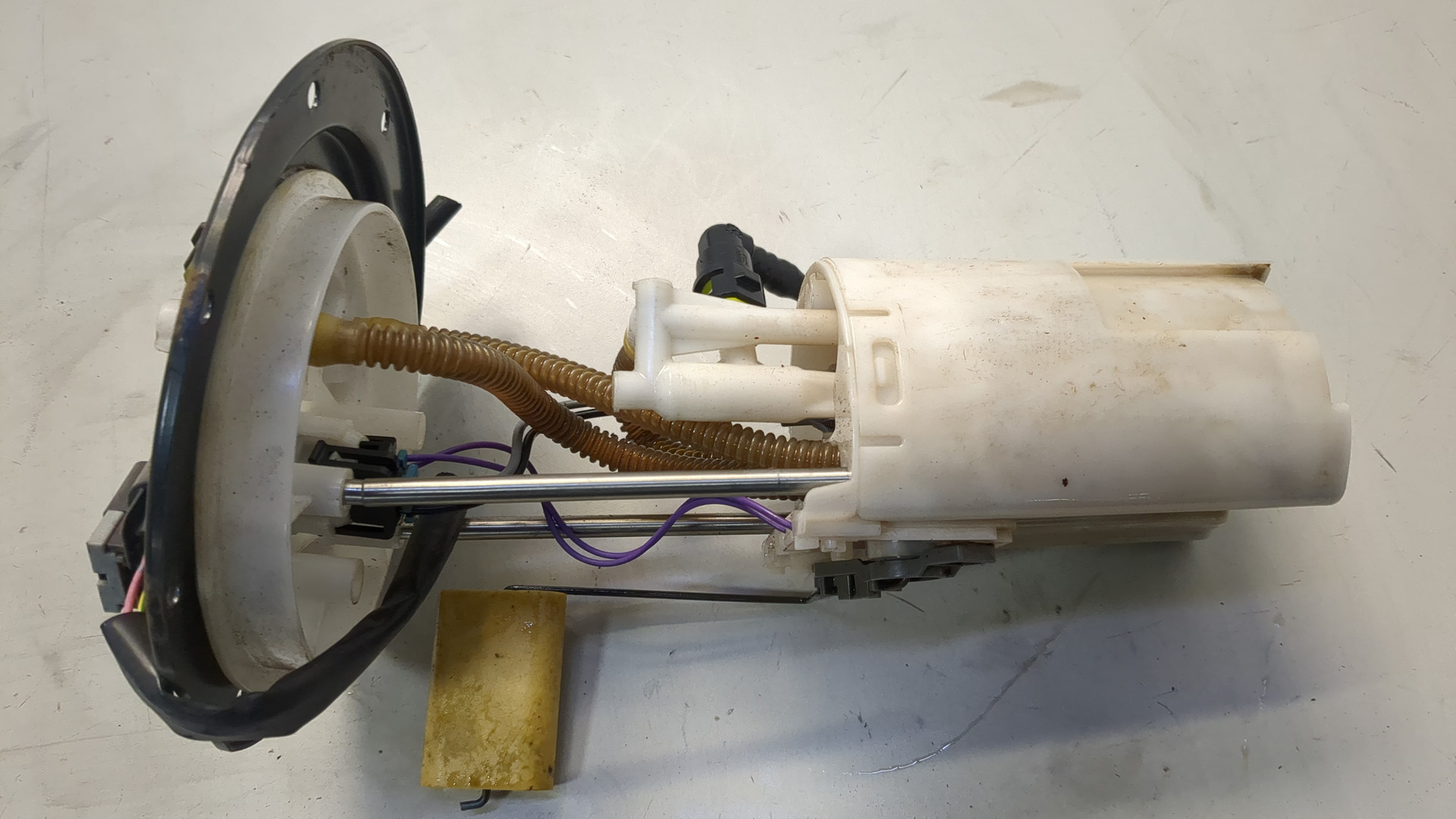 Насос топливный электрический