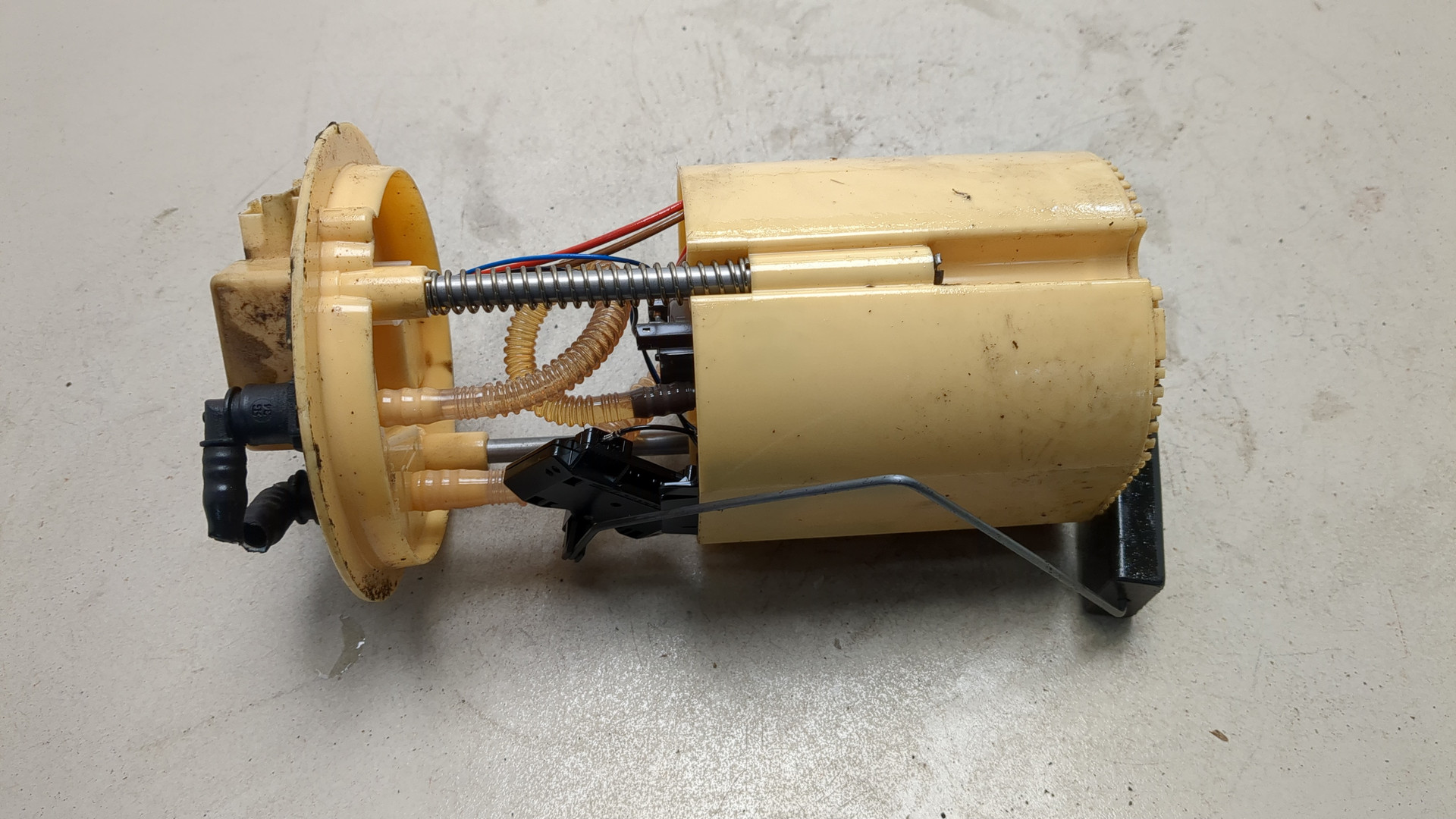 Насос топливный электрический