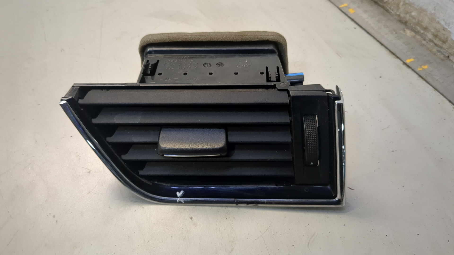 Дефлектор воздушный