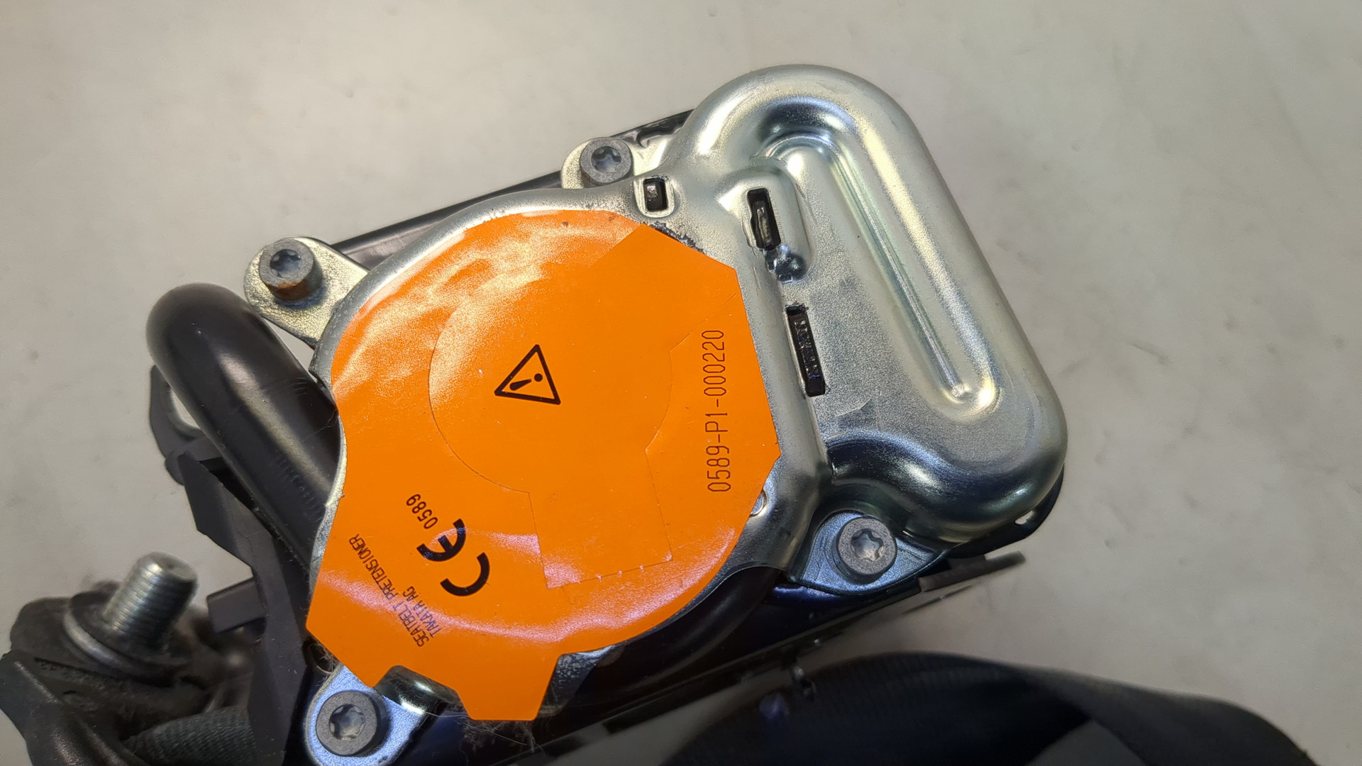 Ремень безопасности