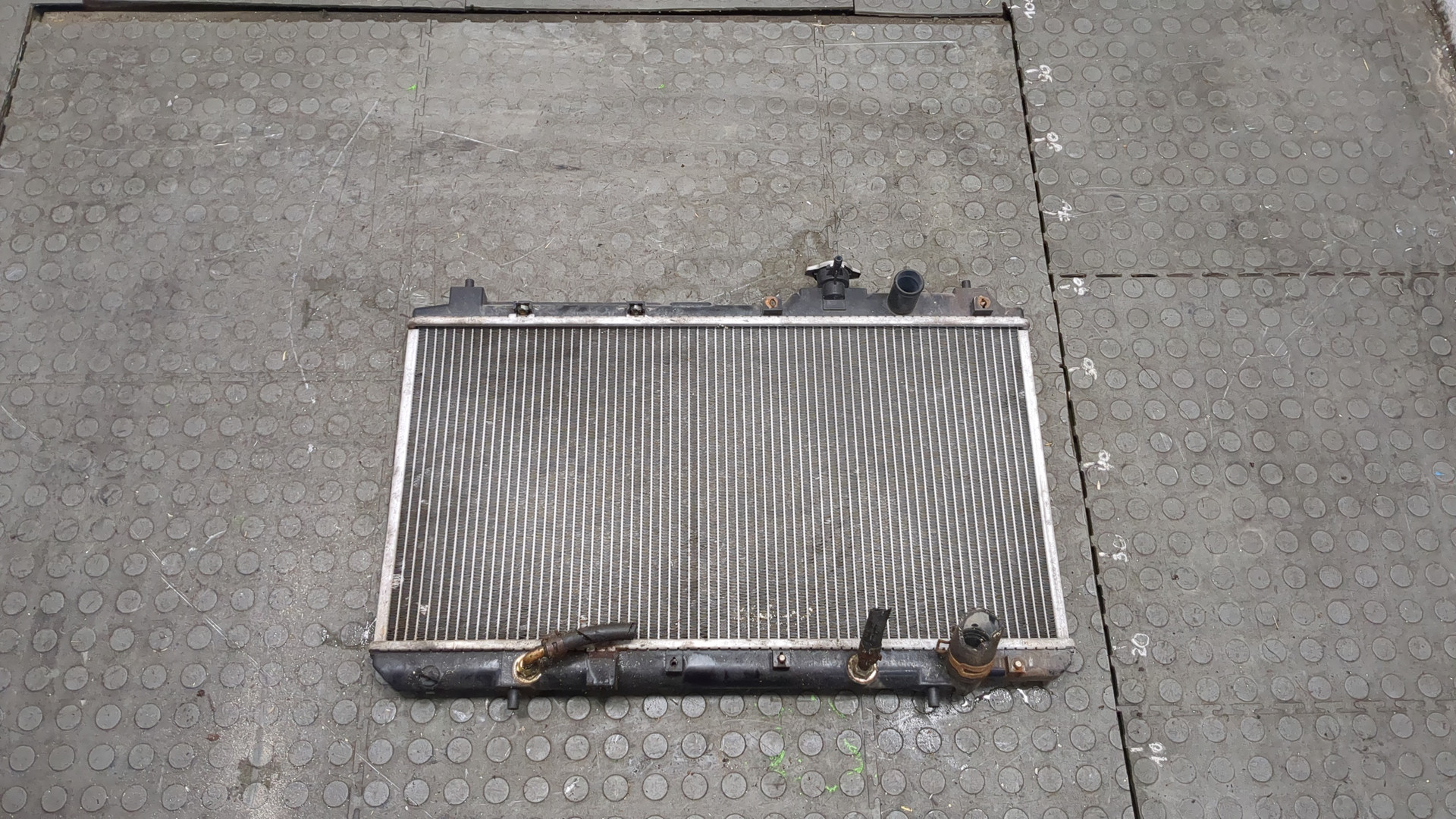Радиатор охлаждения двигателя основной