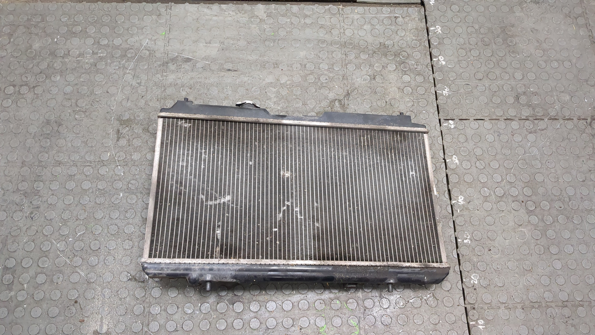 Радиатор охлаждения двигателя основной