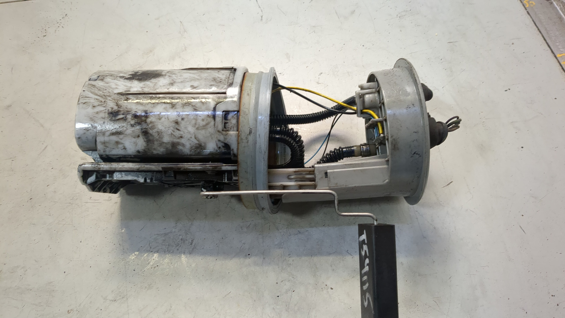 Насос топливный электрический