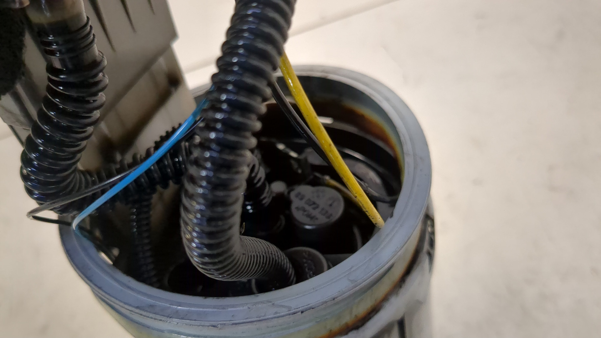 Насос топливный электрический