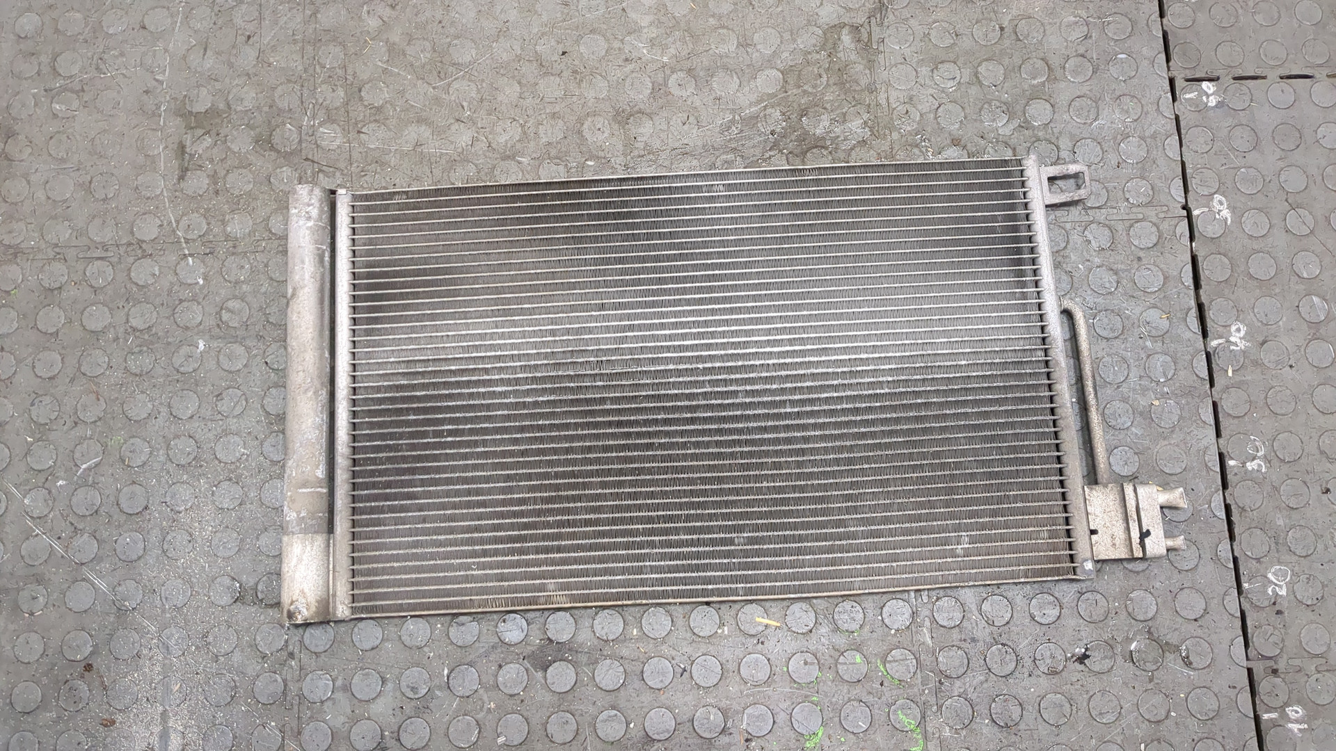 Радиатор кондиционера / конденсер