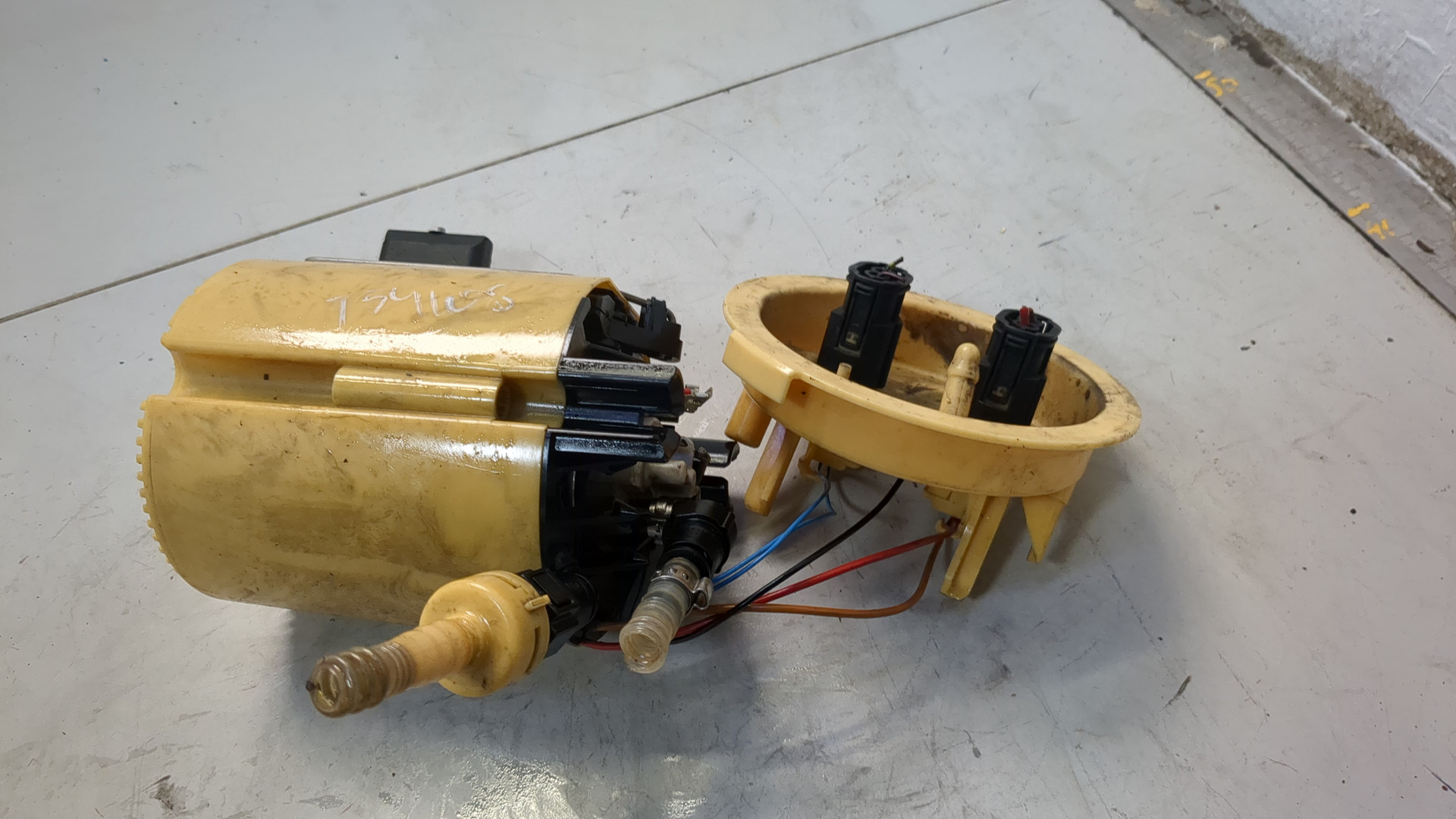 Насос топливный электрический