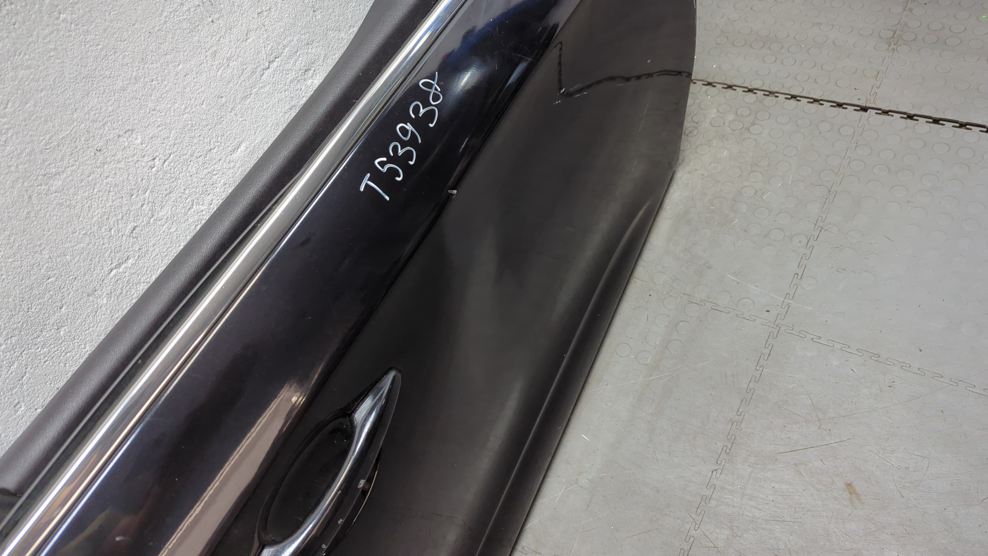 Дверь передняя правая