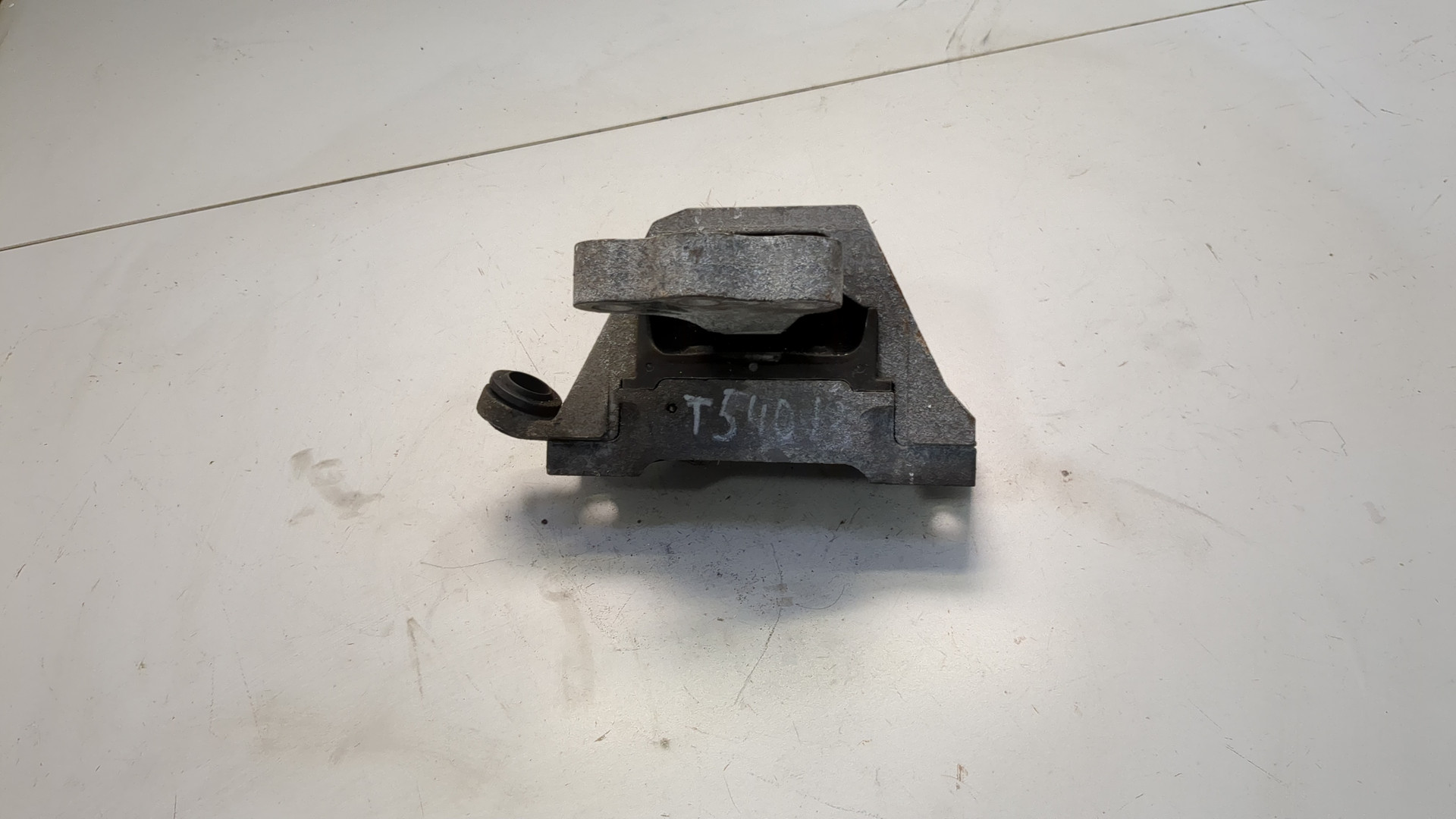 Опора двигателя